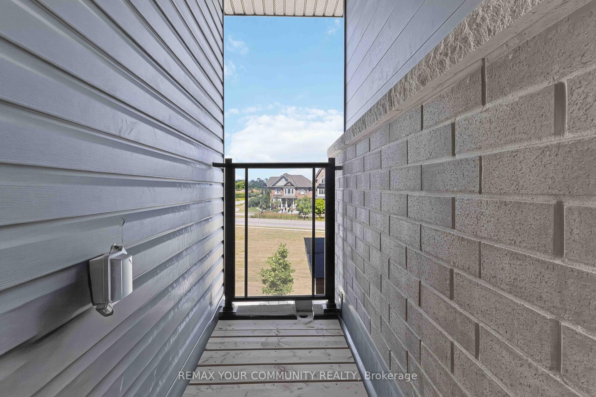 Photo 36 of 92 Holyrood Crescent, Vaughan, Kleinburg — HOMEH