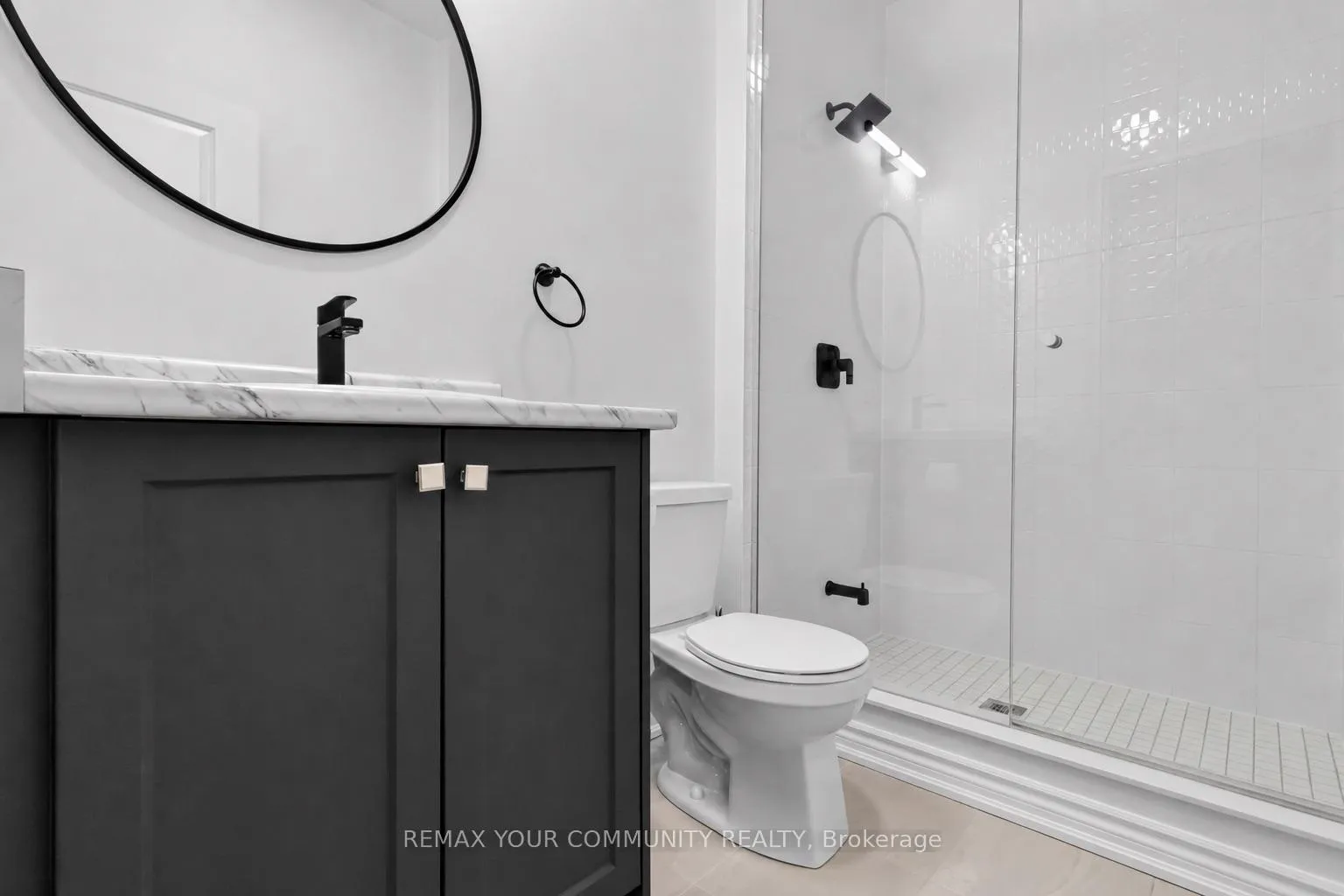 Photo 35 of 92 Holyrood Crescent, Vaughan, Kleinburg — HOMEH