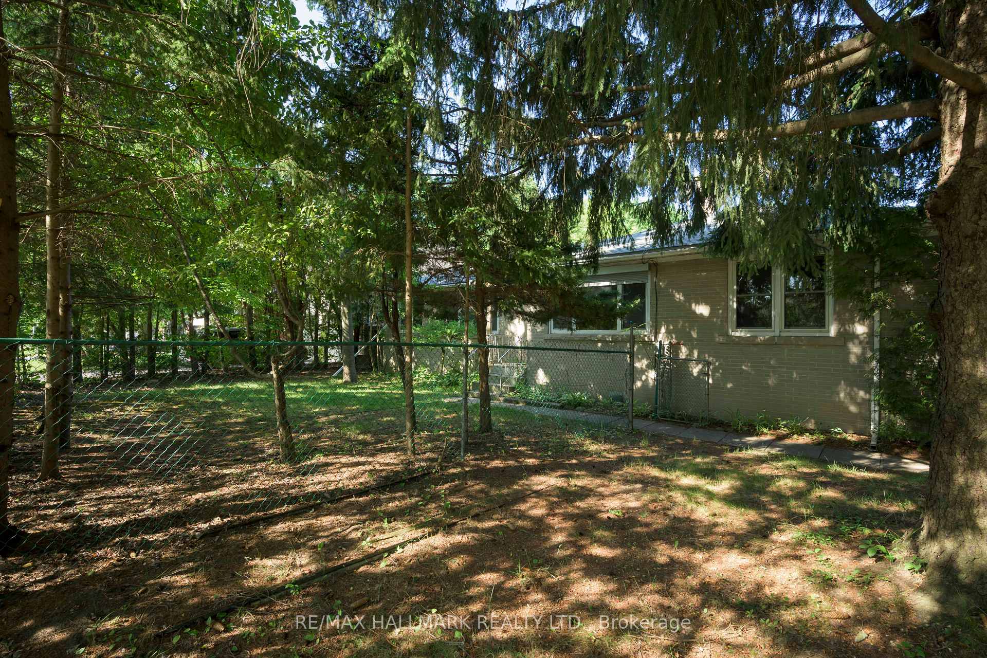 Photo 3 of 4 Crestview Road, King, Nobleton — HOMEH