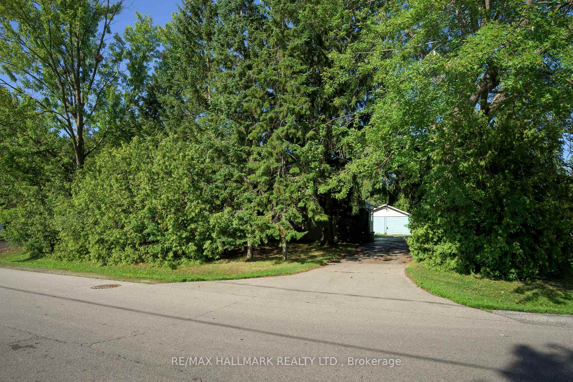 Photo 4 of 4 Crestview Road, King, Nobleton — HOMEH
