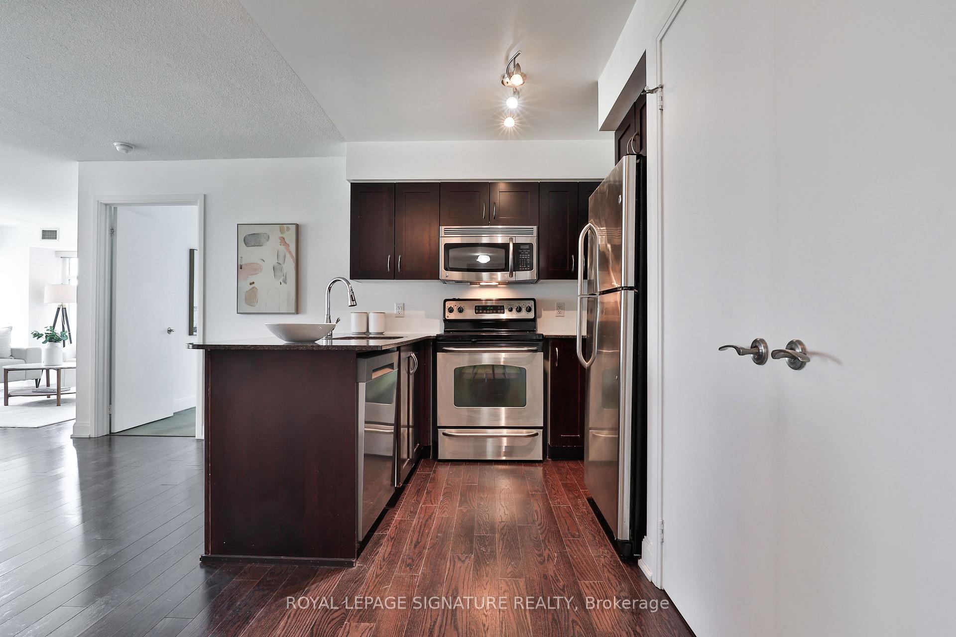 Photo 12 of Unit 902, 2181 Yonge Street, Toronto, Mount Pleasant West — HOMEH