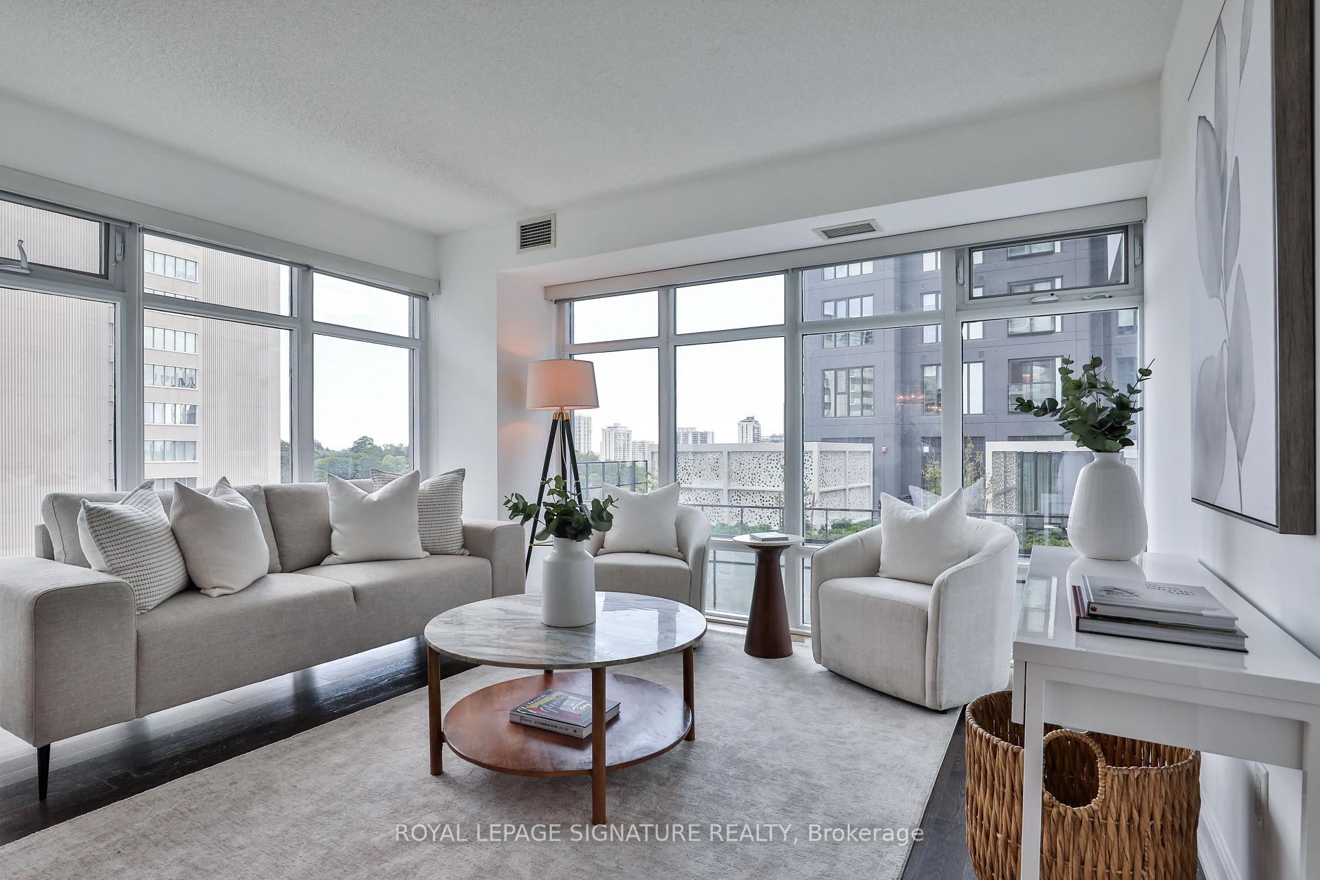 Photo 6 of Unit 902, 2181 Yonge Street, Toronto, Mount Pleasant West — HOMEH