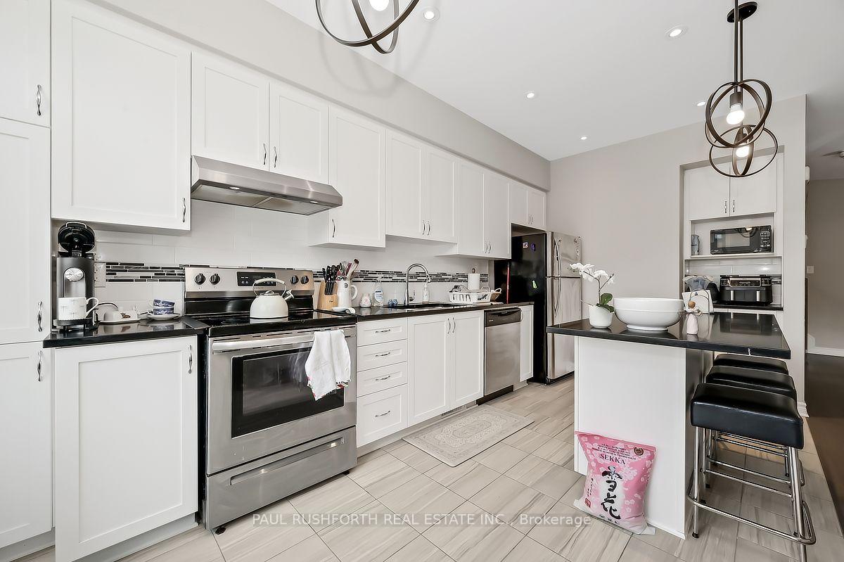 Photo 12 of 216 Dragonfly Walk, Ottawa, Mer Bleue/Bradley Estates/Anderson Park — HOMEH