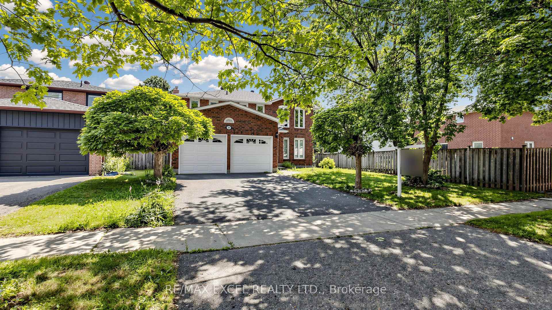 Photo 2 of 21 Mary Gapper Crescent, Richmond Hill, North Richvale — HOMEH