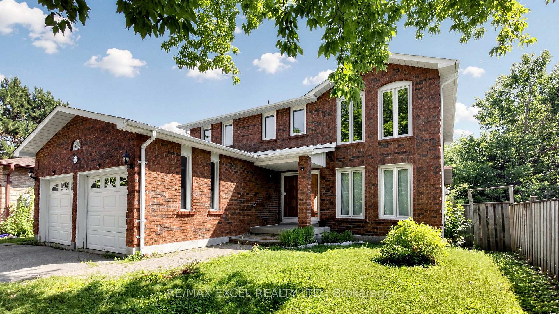 Photo 3 of 21 Mary Gapper Crescent, Richmond Hill, North Richvale — HOMEH