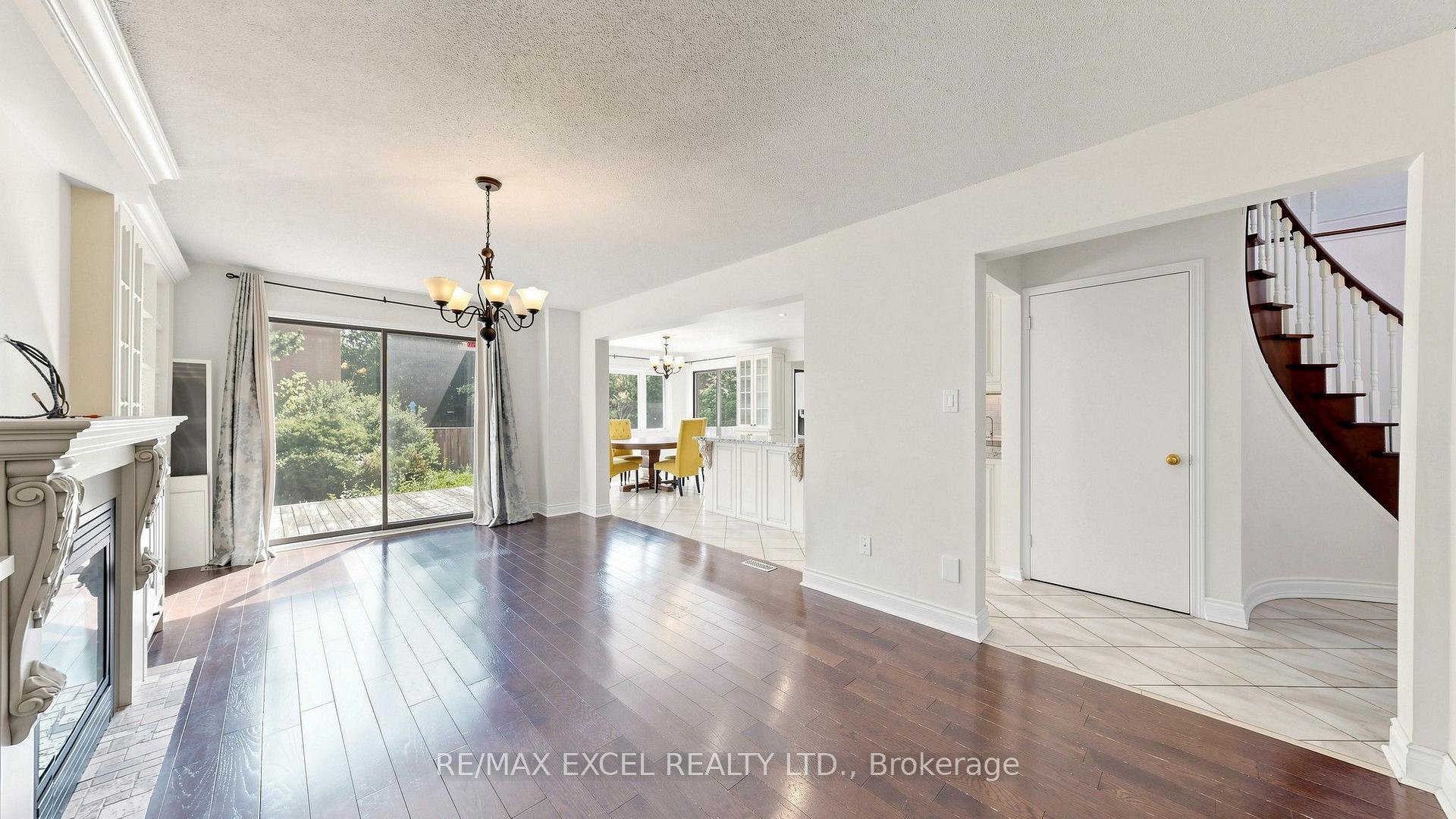 Photo 6 of 21 Mary Gapper Crescent, Richmond Hill, North Richvale — HOMEH