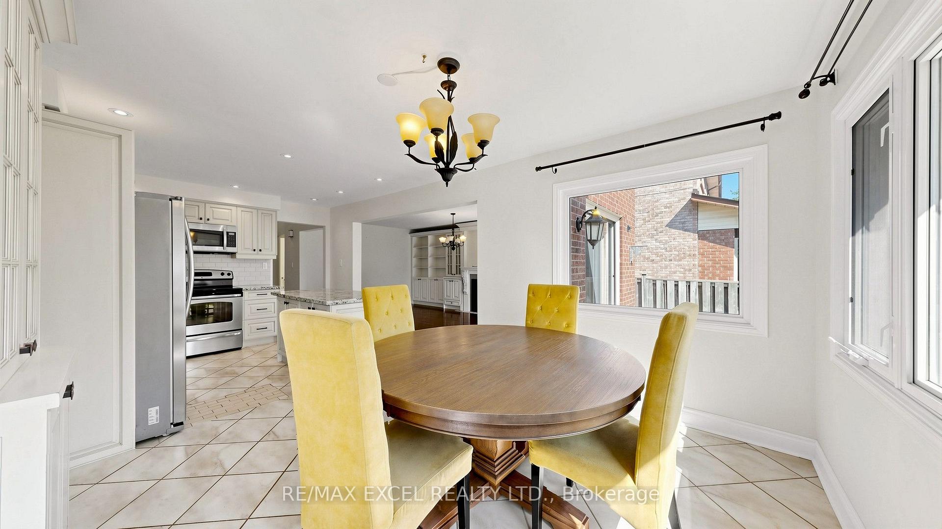 Photo 16 of 21 Mary Gapper Crescent, Richmond Hill, North Richvale — HOMEH
