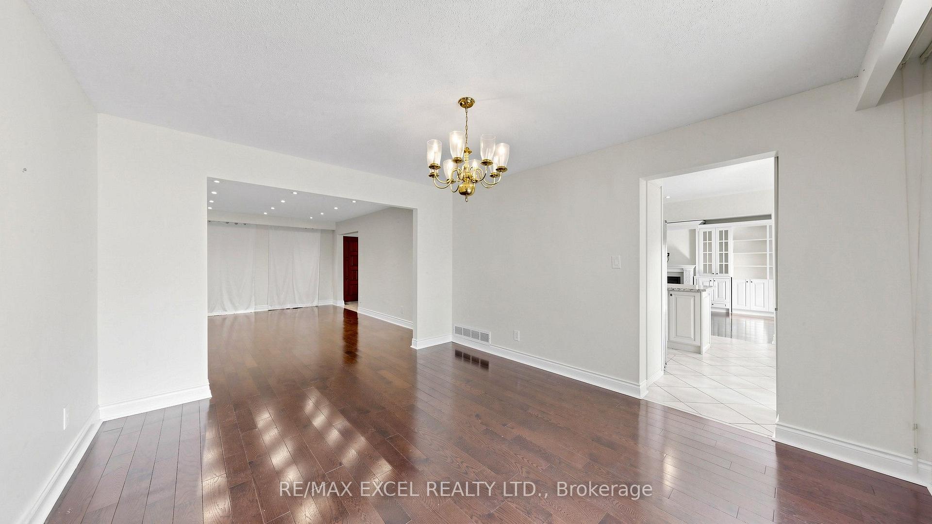Photo 20 of 21 Mary Gapper Crescent, Richmond Hill, North Richvale — HOMEH