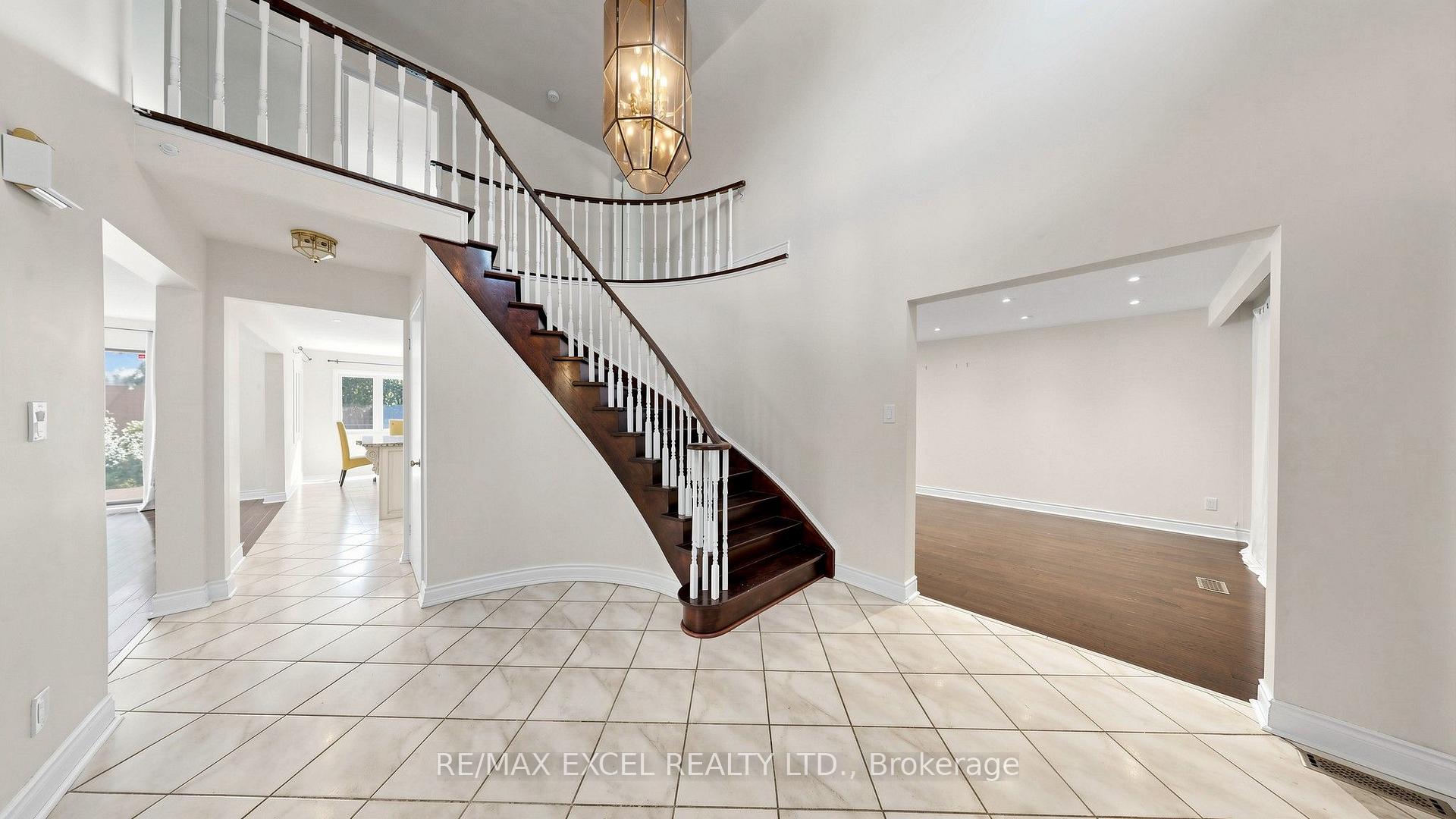 Photo 29 of 21 Mary Gapper Crescent, Richmond Hill, North Richvale — HOMEH