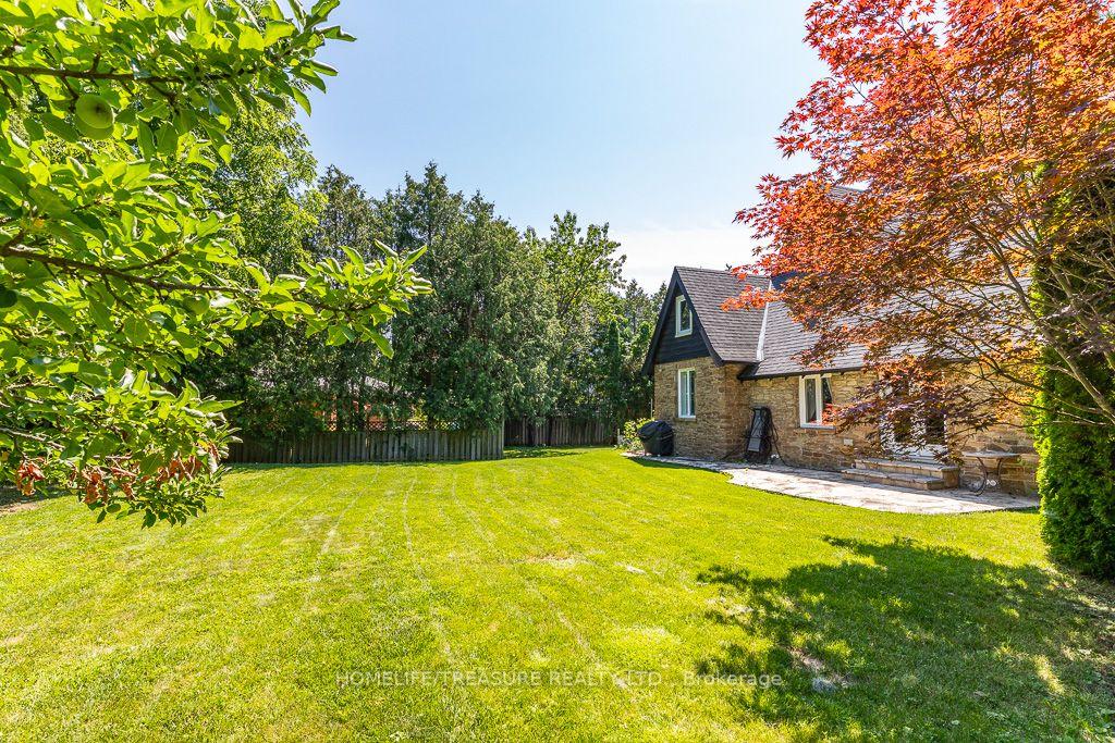 Photo 8 of 39A Yorkleigh Avenue, Etobicoke, Humber Heights — HOMEH