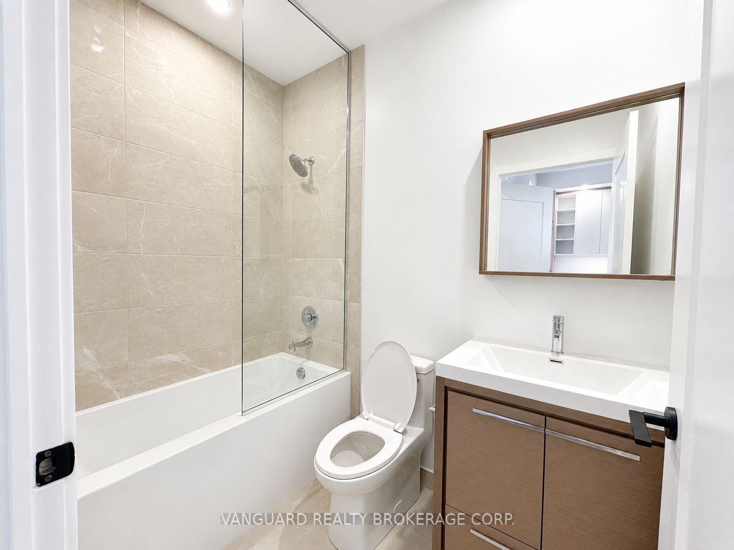 Photo 6 of Unit 411, 5 Meadowdale Road, Vaughan, Vaughan Corporate Centre — HOMEH