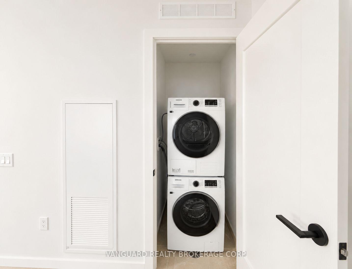 Photo 9 of Unit 411, 5 Meadowdale Road, Vaughan, Vaughan Corporate Centre — HOMEH