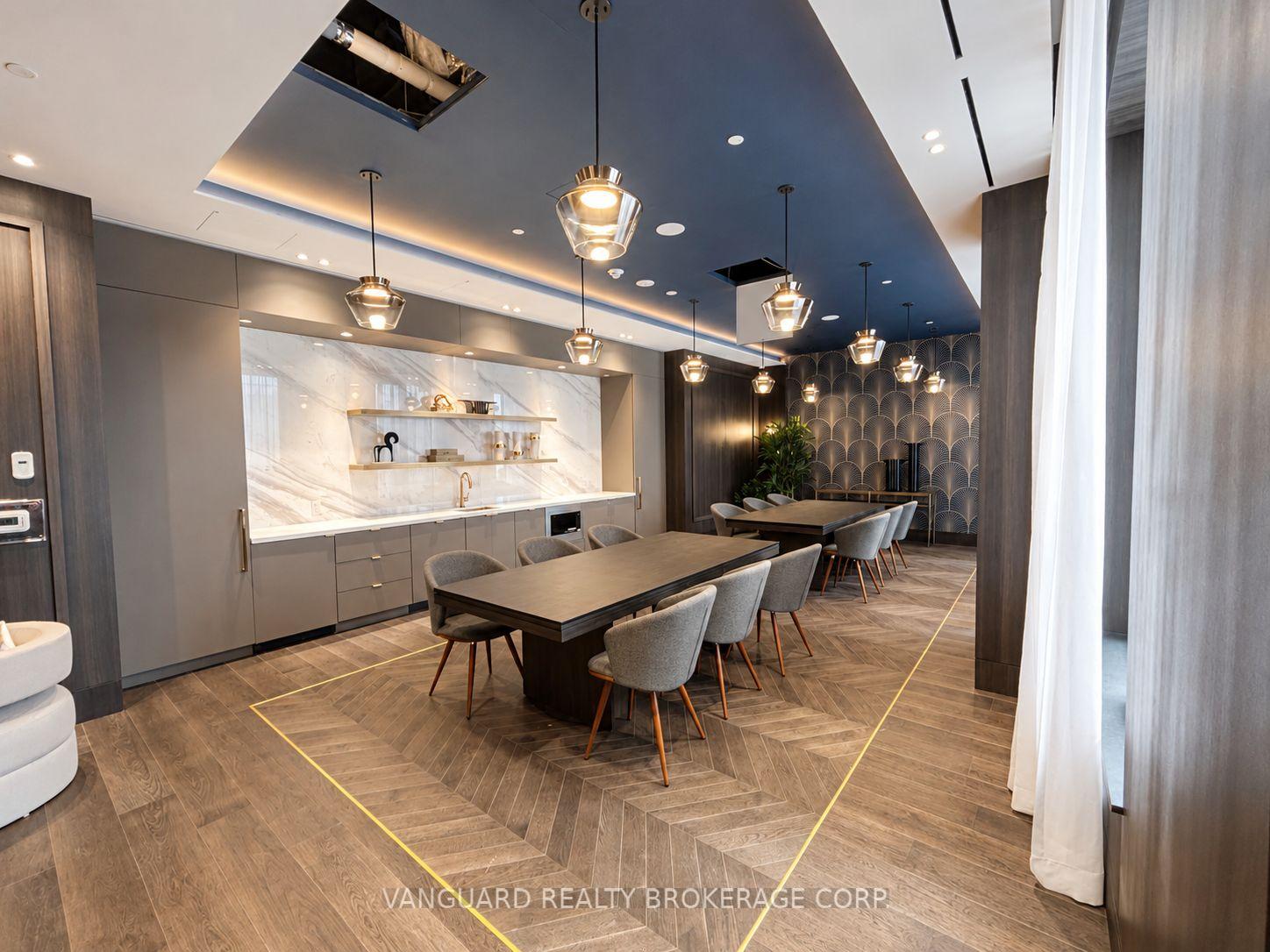 Photo 13 of Unit 411, 5 Meadowdale Road, Vaughan, Vaughan Corporate Centre — HOMEH