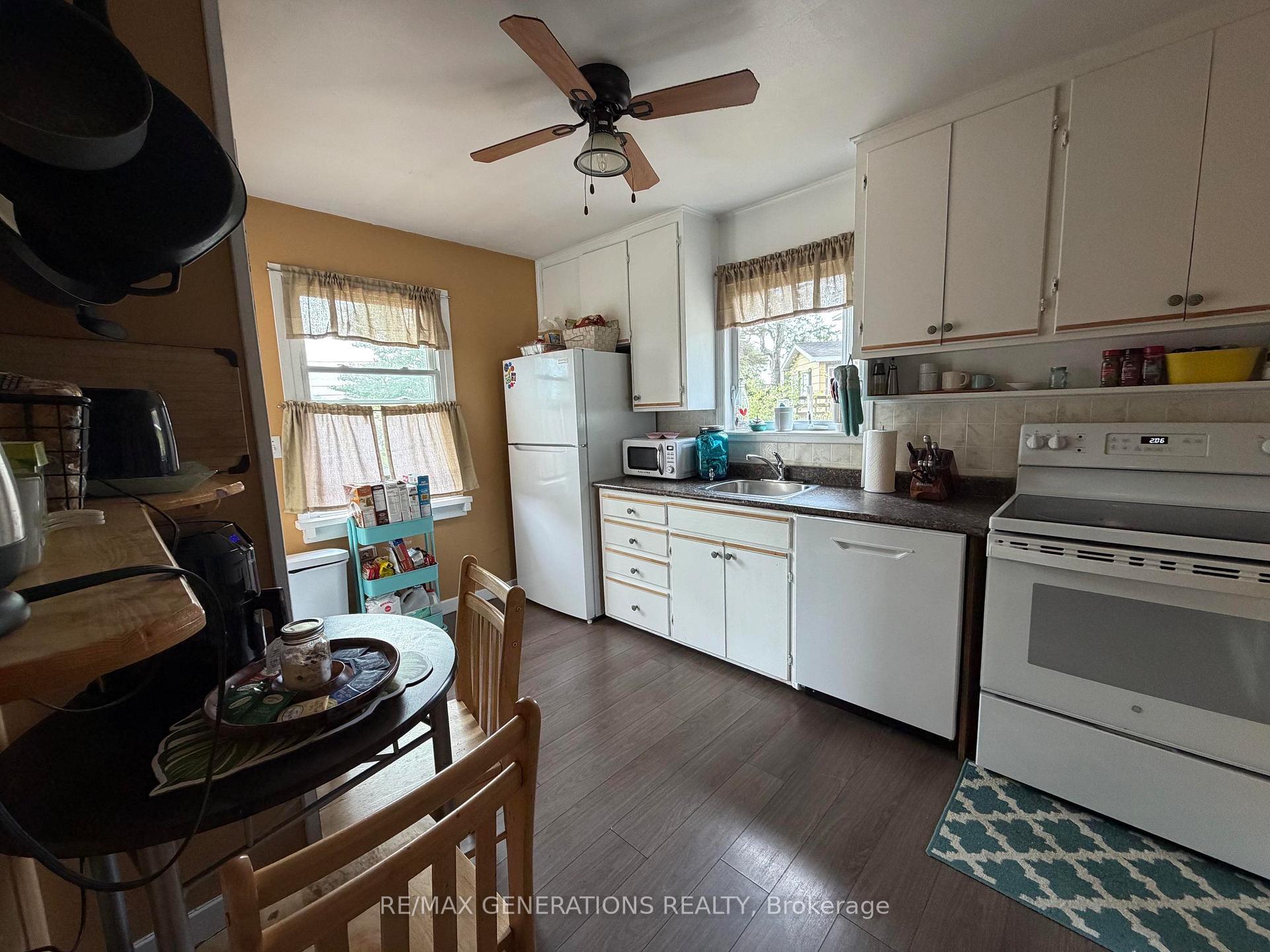 Photo 9 of 15 Princess Avenue, Terrace Bay, TB-92 — HOMEH