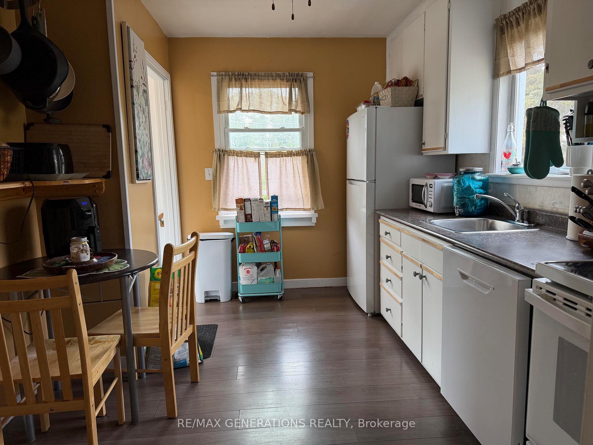 Photo 10 of 15 Princess Avenue, Terrace Bay, TB-92 — HOMEH