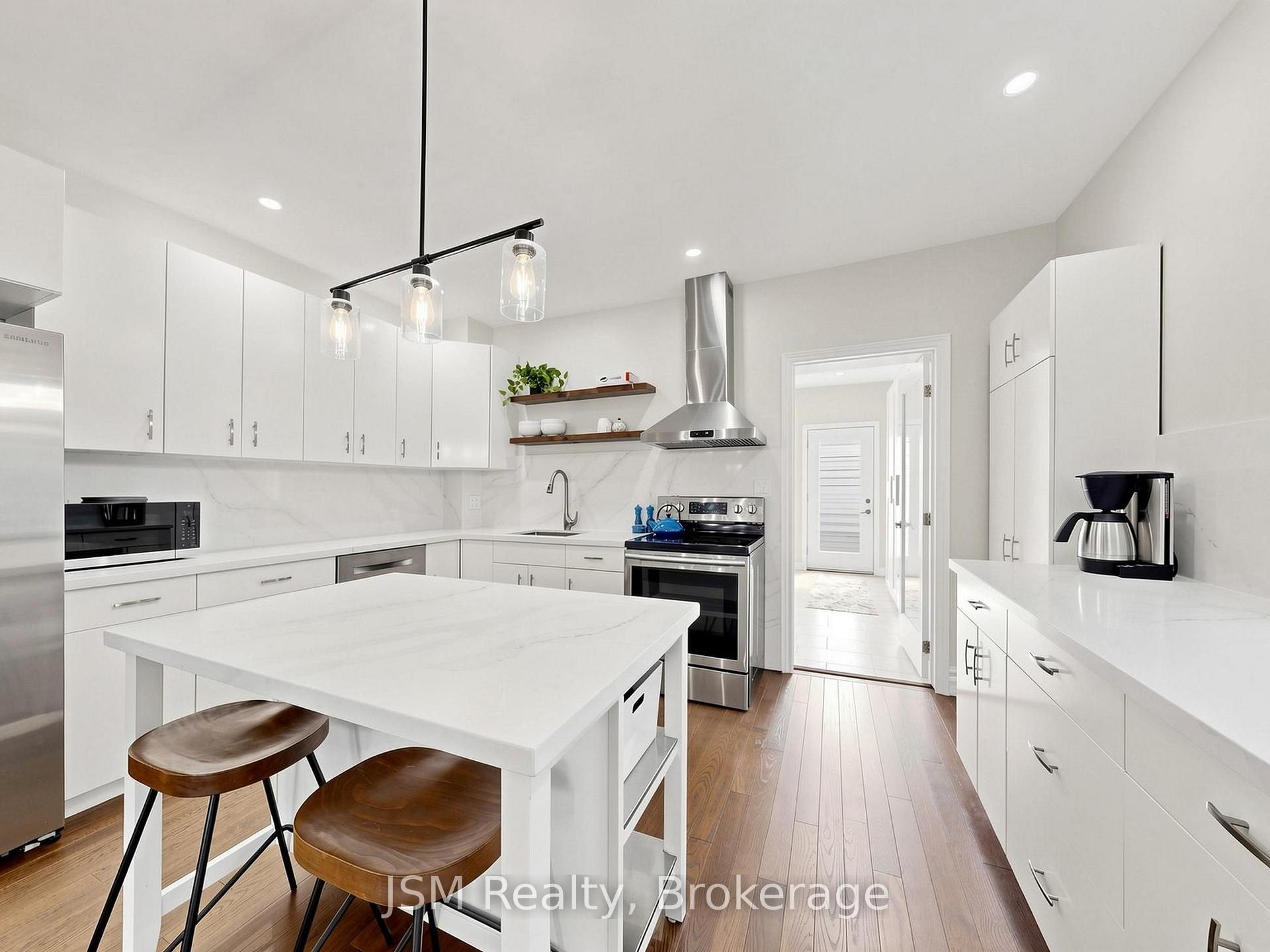 Photo 13 of 969 Lansdowne Avenue, Toronto, Dovercourt-Wallace Emerson-Junction — HOMEH