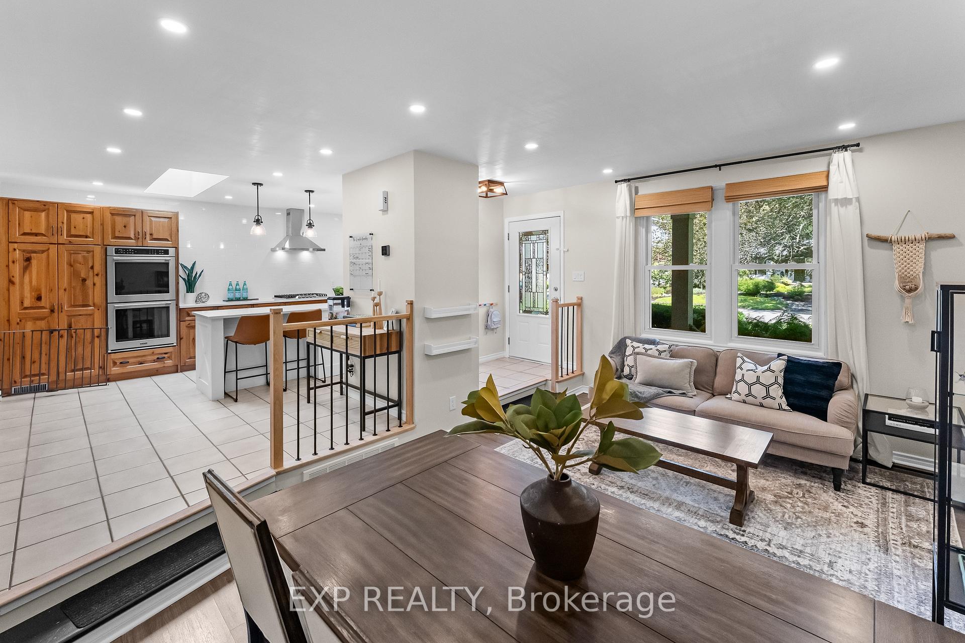 Photo 7 of 10 Brookbank Crescent, Pelham, Fonthill — HOMEH