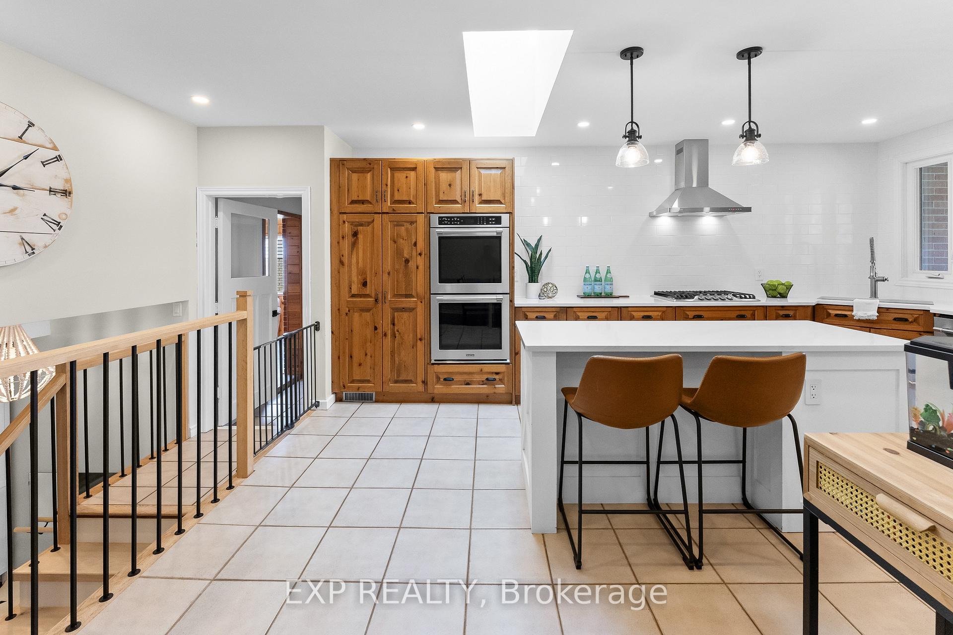 Photo 8 of 10 Brookbank Crescent, Pelham, Fonthill — HOMEH