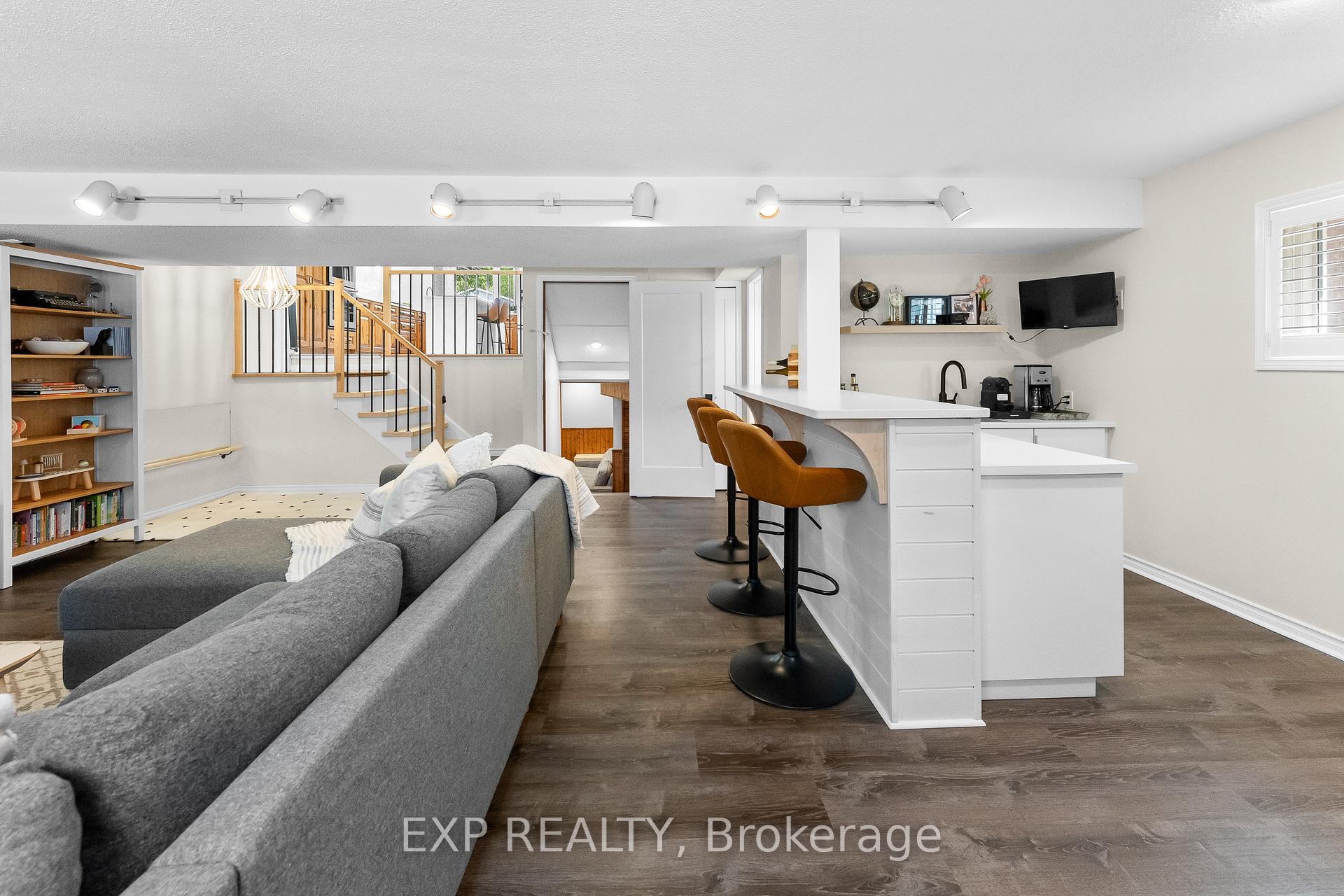 Photo 33 of 10 Brookbank Crescent, Pelham, Fonthill — HOMEH