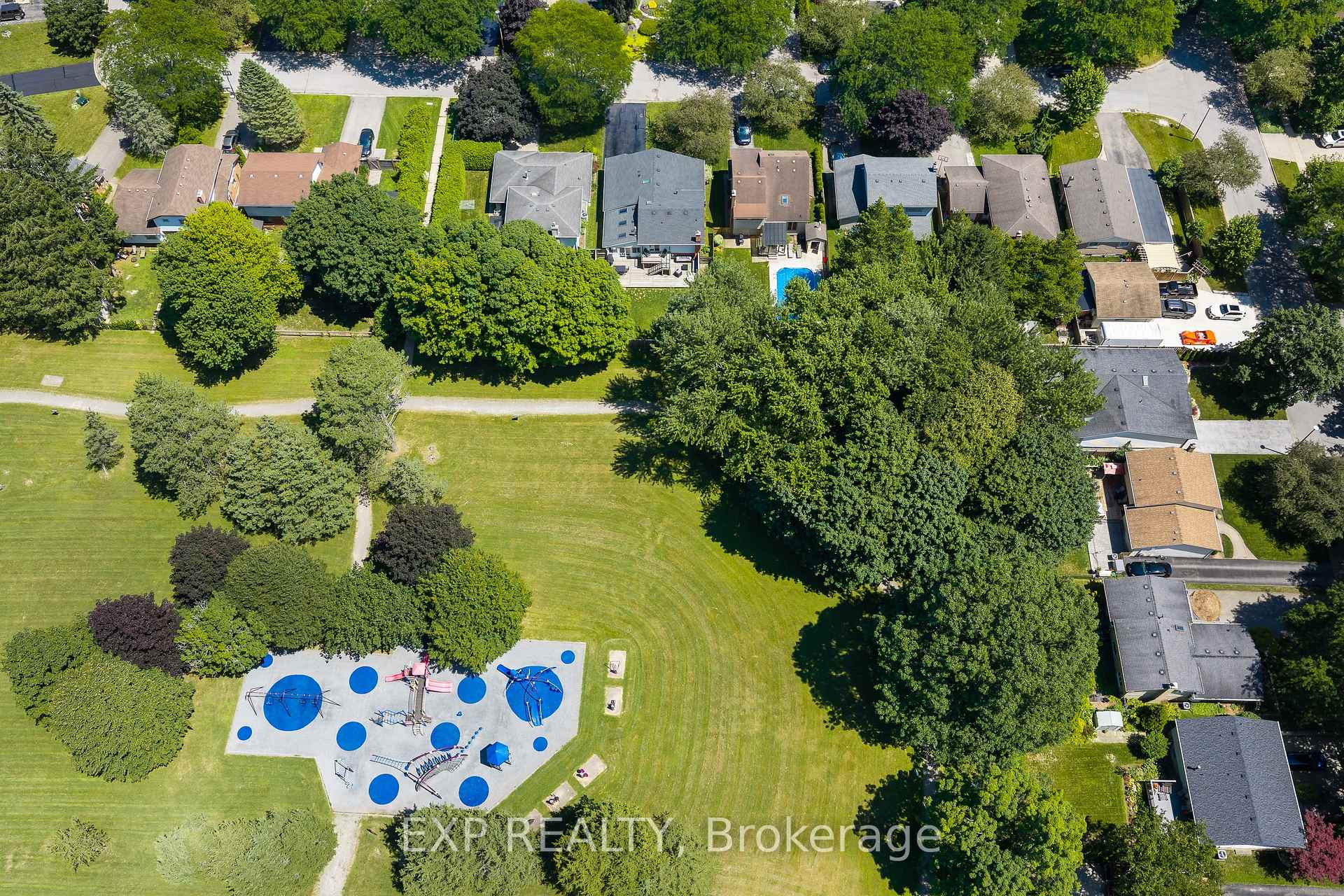 Photo 48 of 10 Brookbank Crescent, Pelham, Fonthill — HOMEH