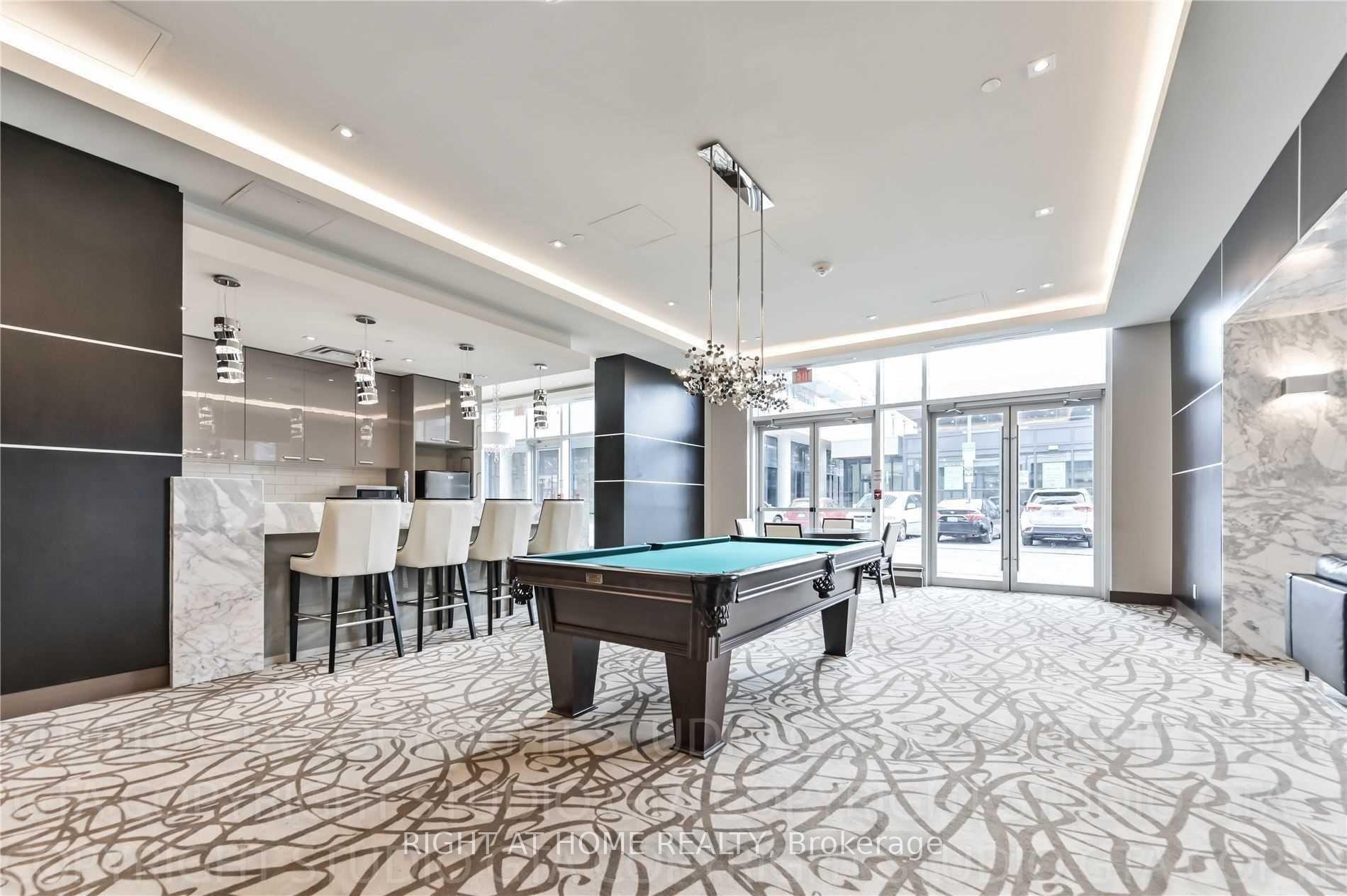 Photo 8 of Unit 1010, 9618 Yonge Street, Richmond Hill, Harding — HOMEH