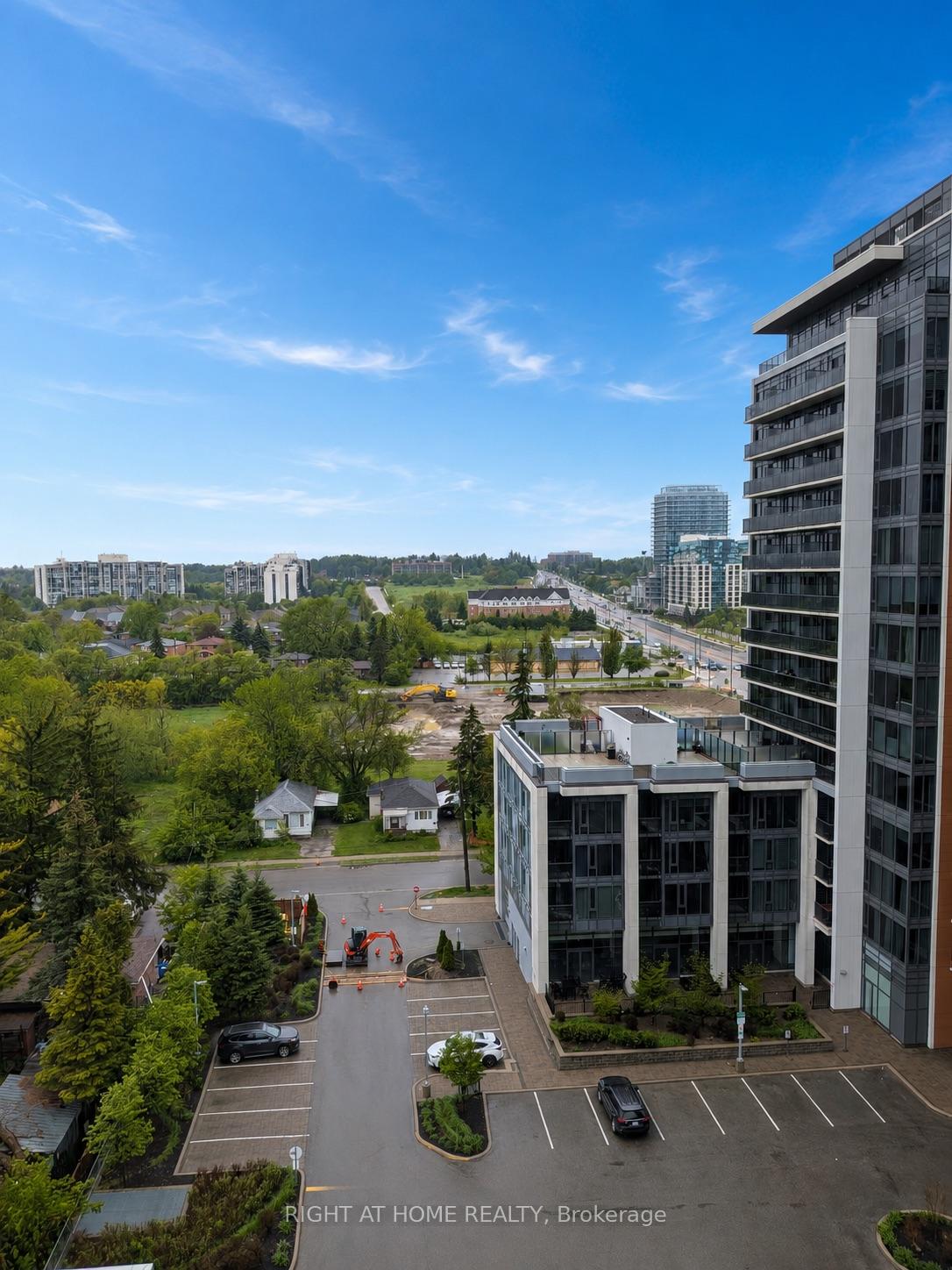 Photo 15 of Unit 1010, 9618 Yonge Street, Richmond Hill, Harding — HOMEH