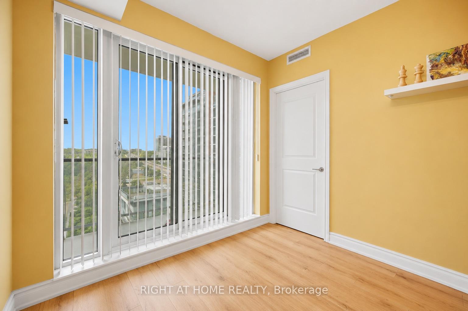 Photo 20 of Unit 1010, 9618 Yonge Street, Richmond Hill, Harding — HOMEH