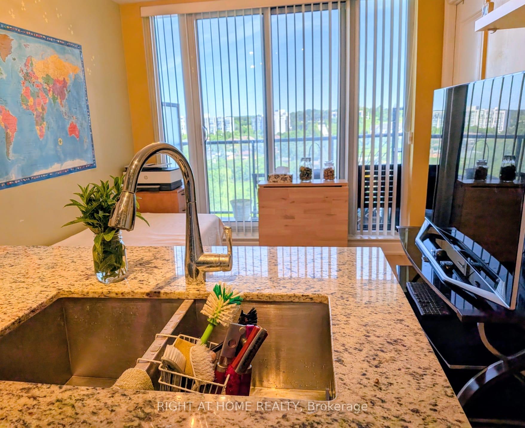 Photo 21 of Unit 1010, 9618 Yonge Street, Richmond Hill, Harding — HOMEH