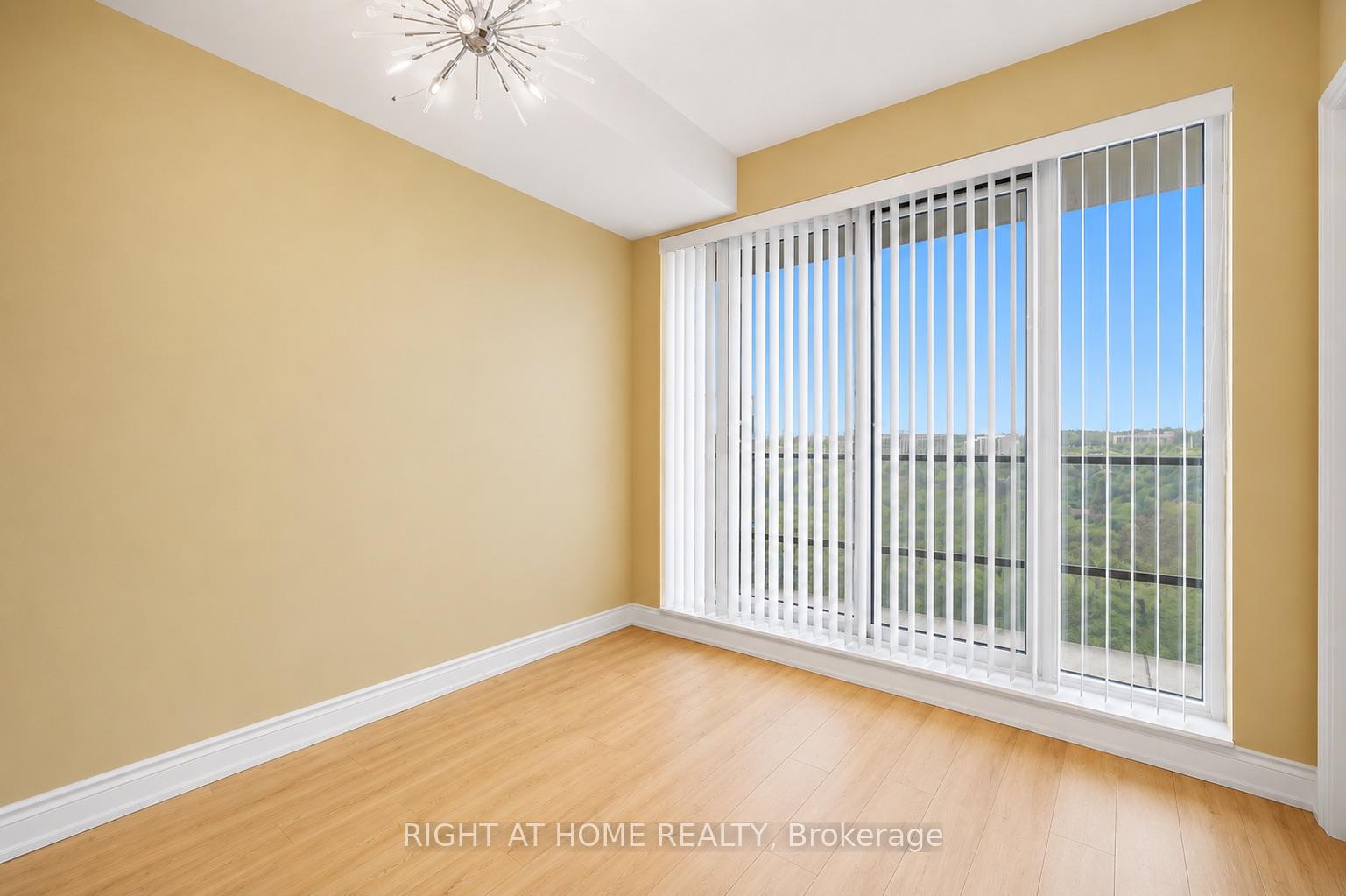 Photo 27 of Unit 1010, 9618 Yonge Street, Richmond Hill, Harding — HOMEH