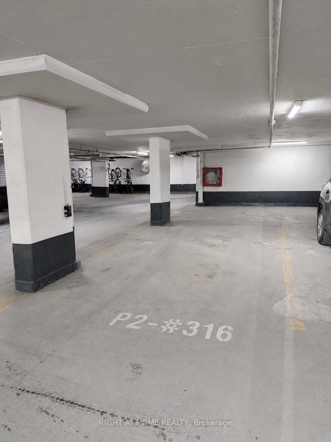 Photo 38 of Unit 1010, 9618 Yonge Street, Richmond Hill, Harding — HOMEH
