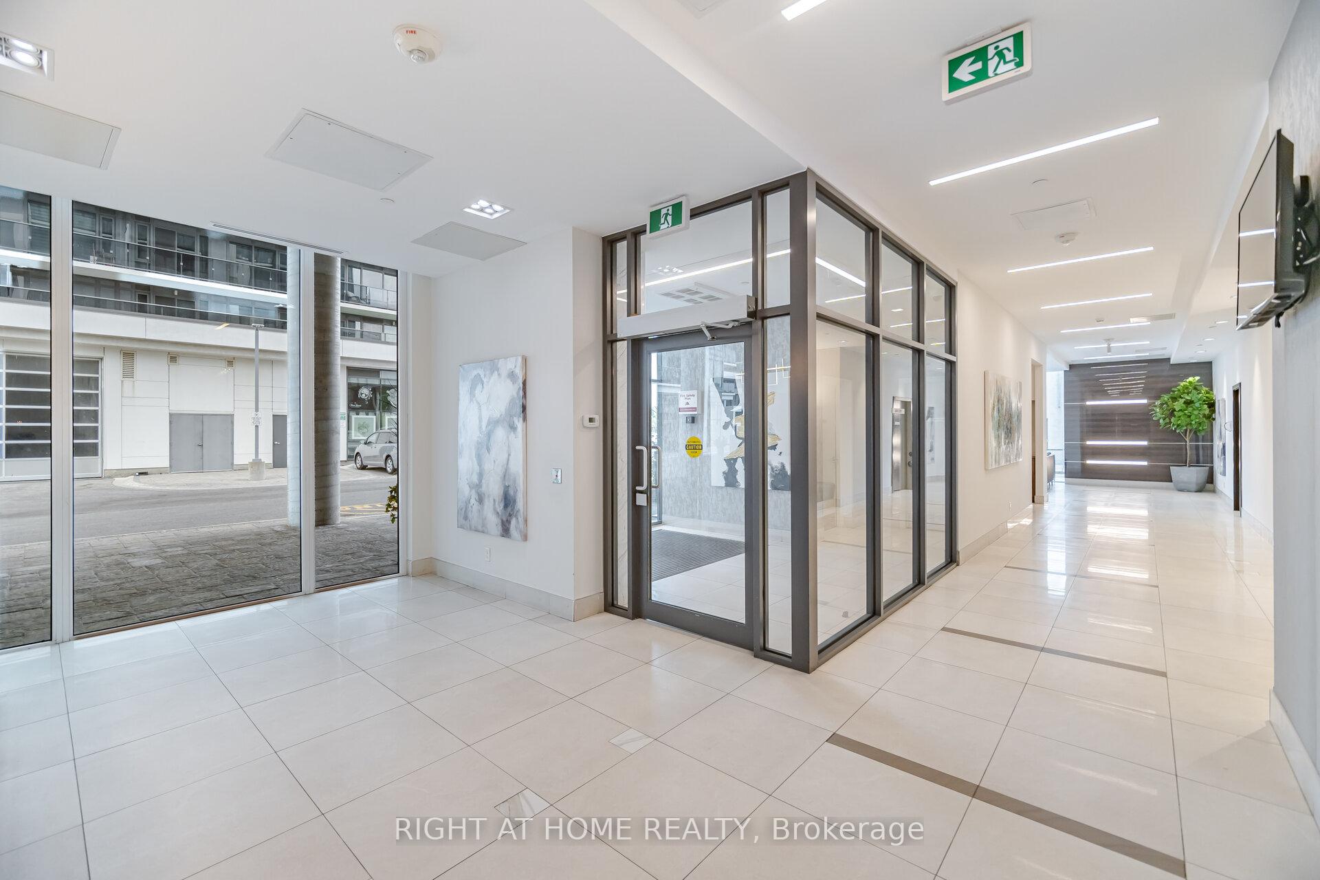 Photo 44 of Unit 1010, 9618 Yonge Street, Richmond Hill, Harding — HOMEH