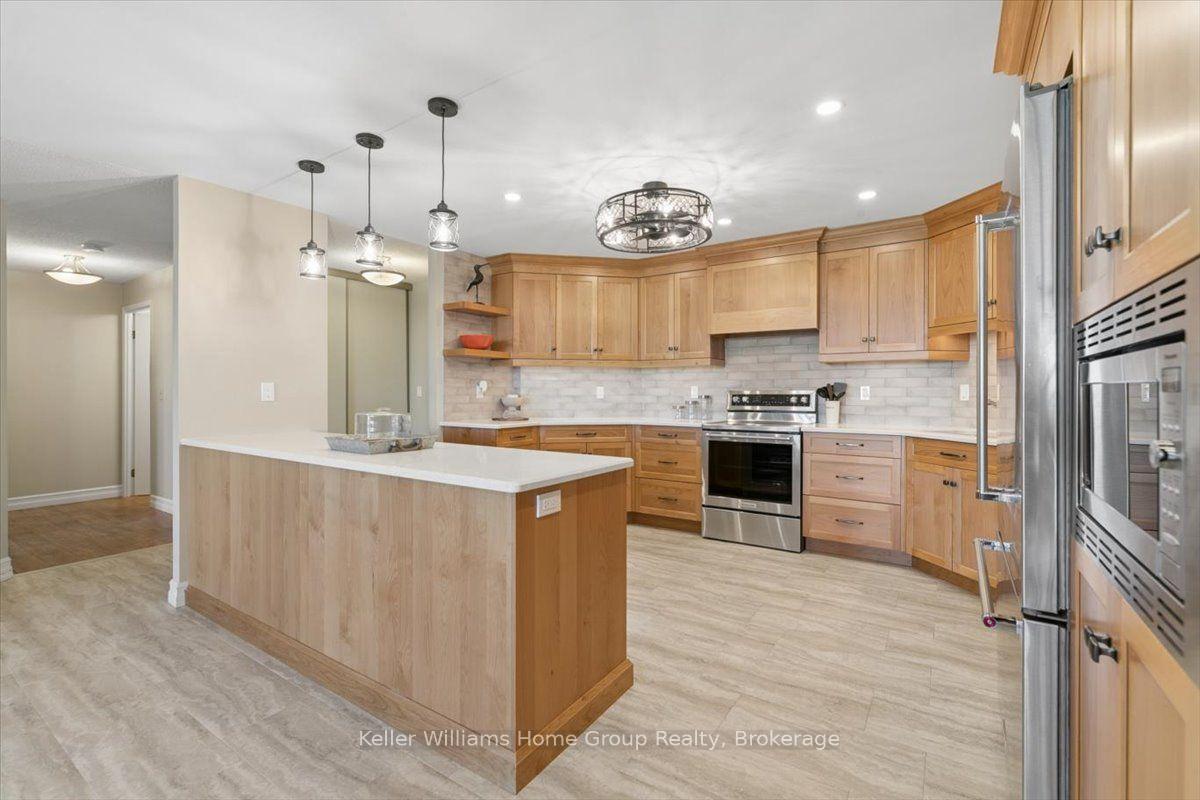 Photo 10 of Unit 902, 24 Marilyn Drive, Guelph, Riverside Park — HOMEH