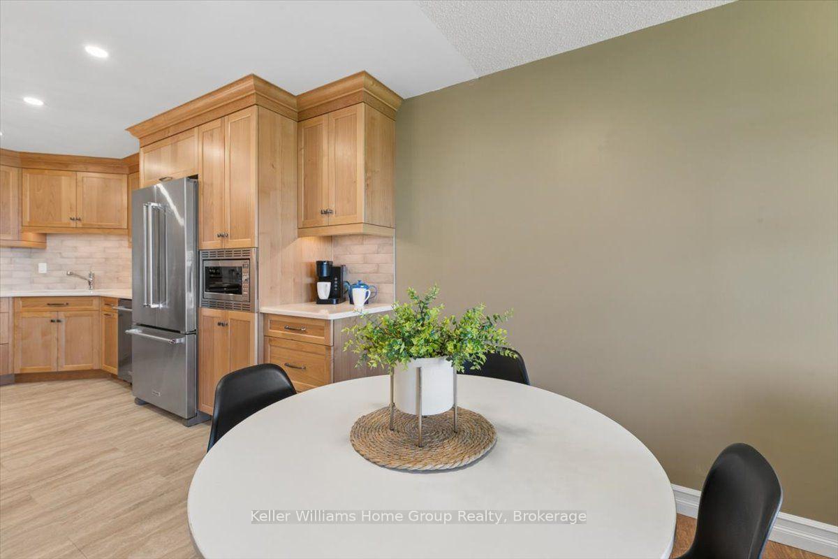 Photo 12 of Unit 902, 24 Marilyn Drive, Guelph, Riverside Park — HOMEH