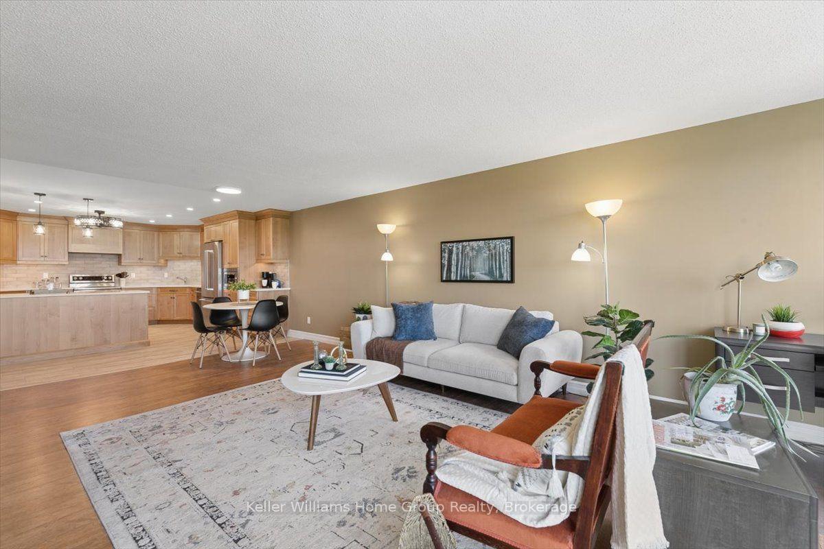 Photo 14 of Unit 902, 24 Marilyn Drive, Guelph, Riverside Park — HOMEH