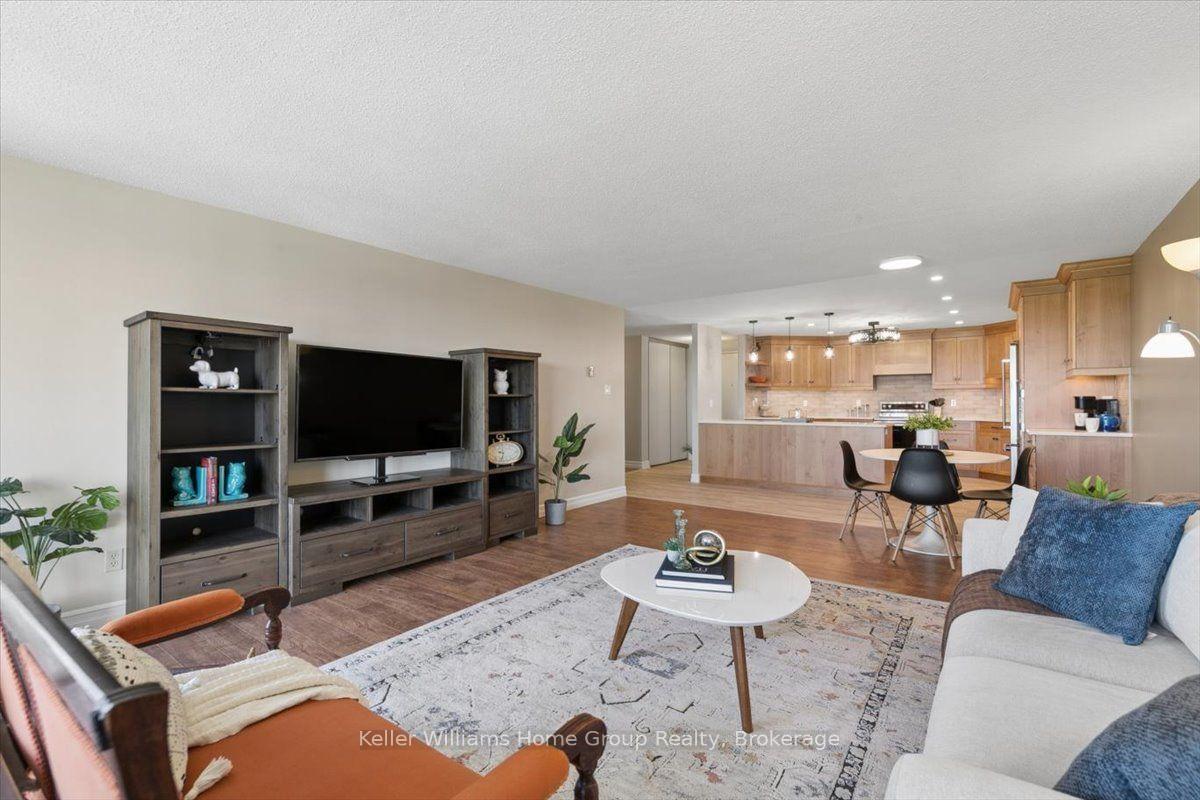 Photo 15 of Unit 902, 24 Marilyn Drive, Guelph, Riverside Park — HOMEH