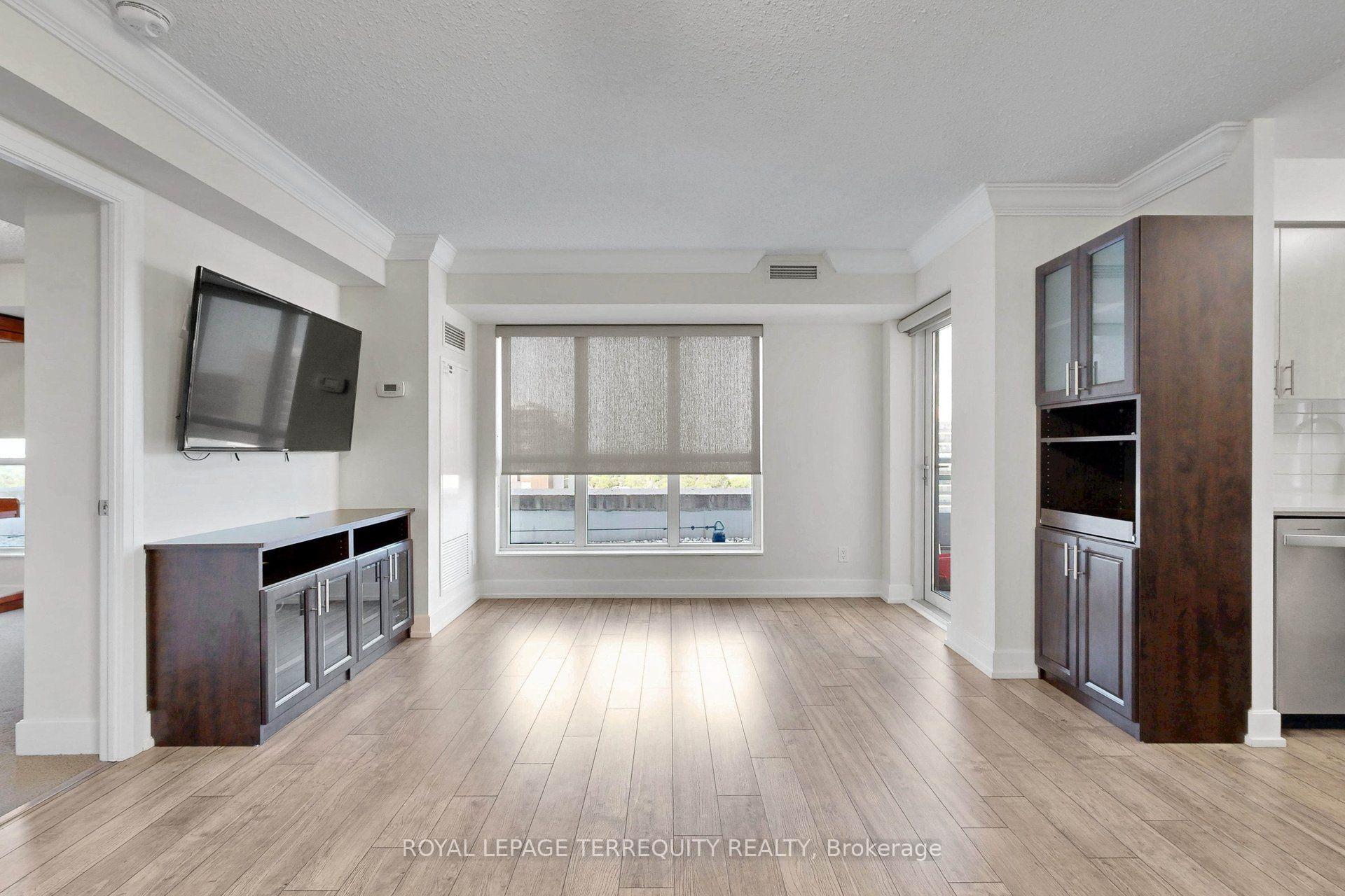Photo 6 of Unit 1322, 2 Eva Road, Etobicoke, Etobicoke West Mall — HOMEH