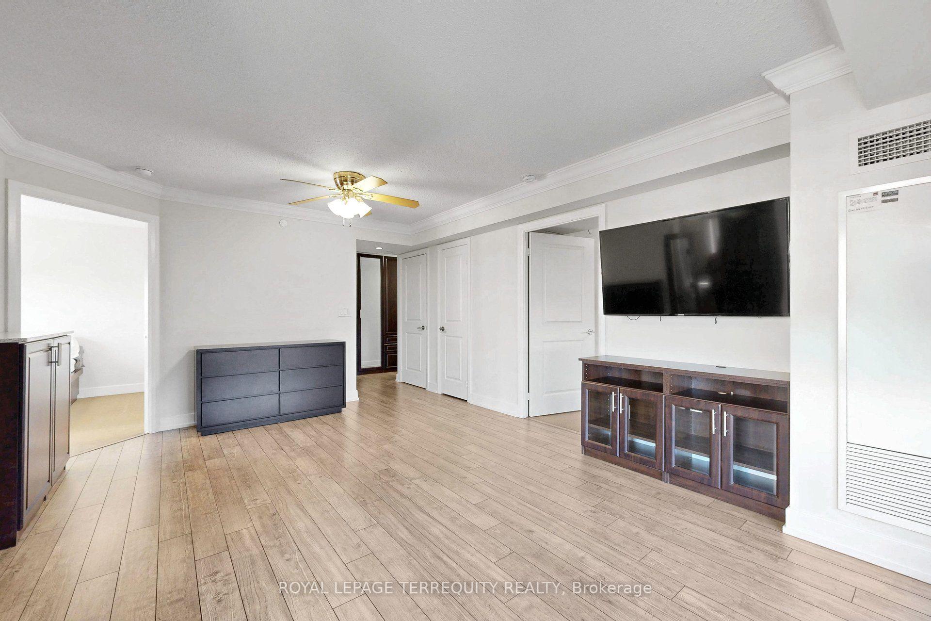 Photo 9 of Unit 1322, 2 Eva Road, Etobicoke, Etobicoke West Mall — HOMEH
