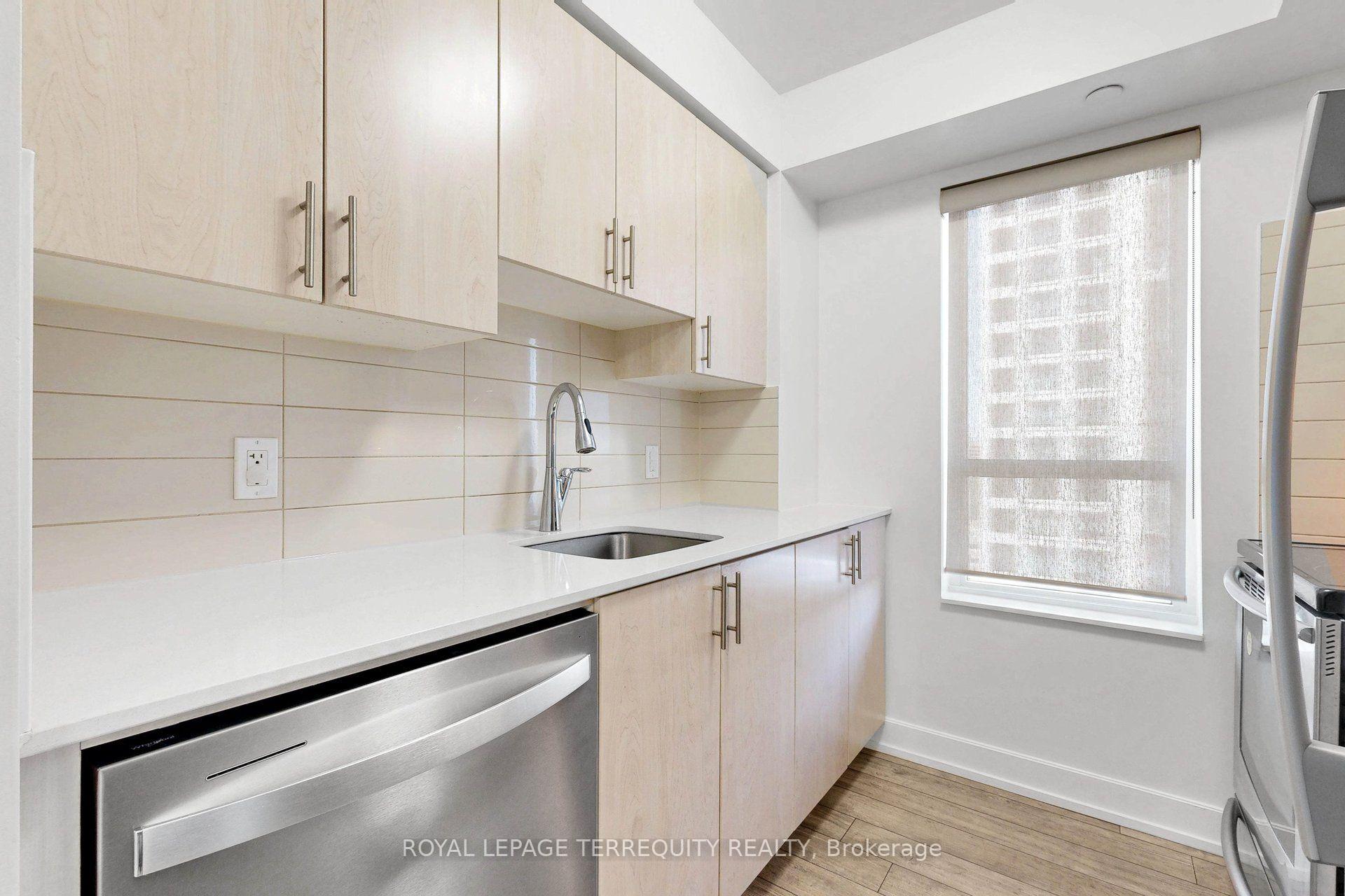 Photo 17 of Unit 1322, 2 Eva Road, Etobicoke, Etobicoke West Mall — HOMEH