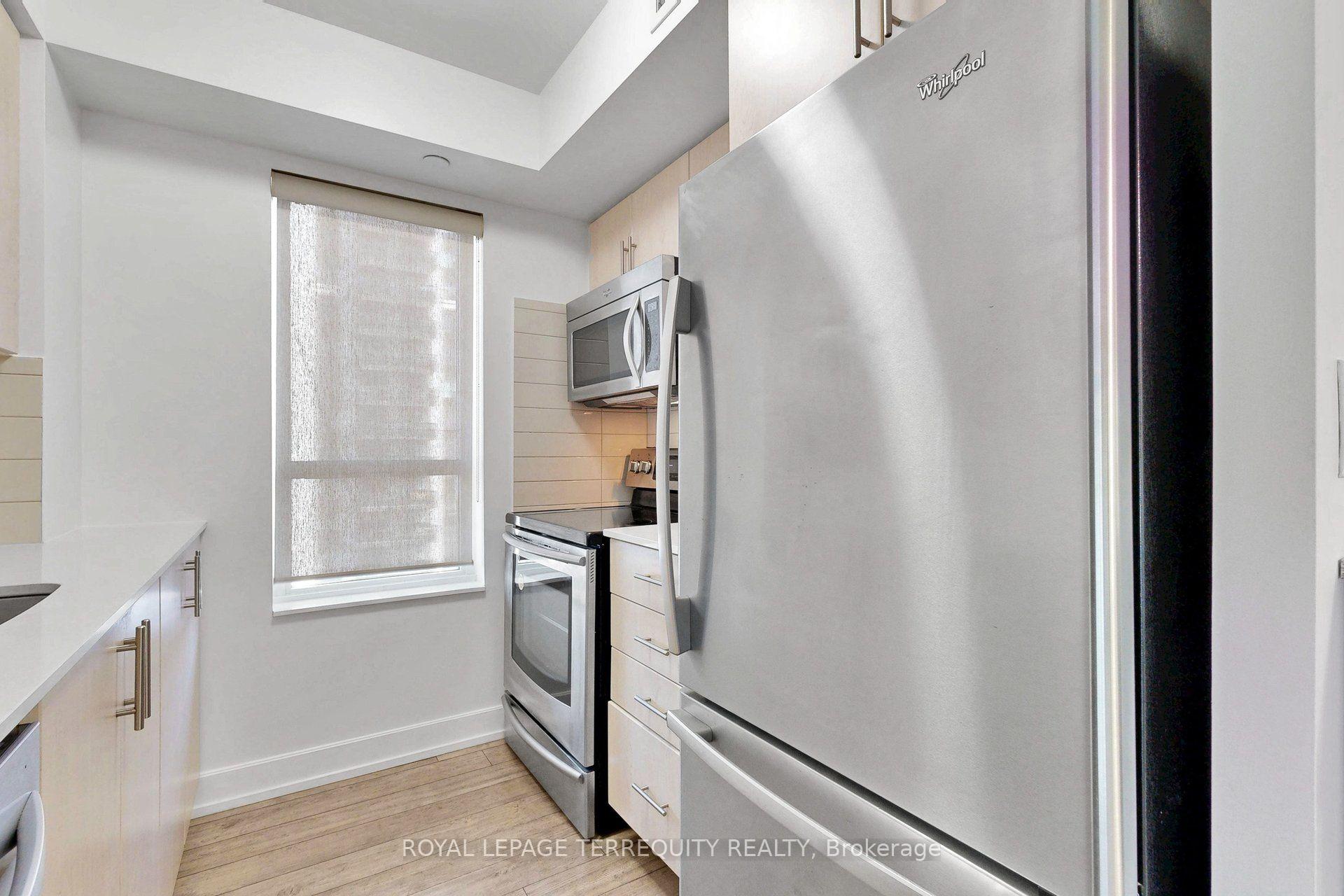 Photo 18 of Unit 1322, 2 Eva Road, Etobicoke, Etobicoke West Mall — HOMEH