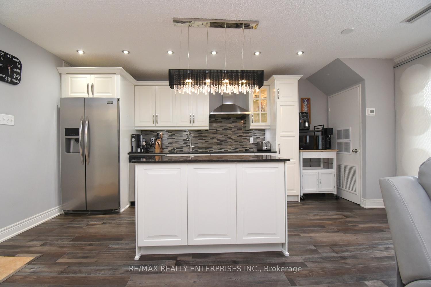 Photo 17 of Unit 119, 2001 Bonnymede Drive, Mississauga, Clarkson — HOMEH