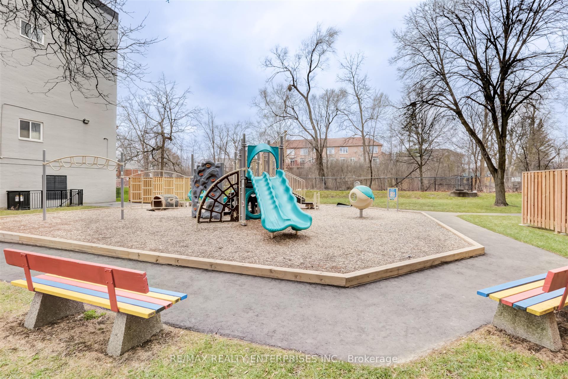 Photo 39 of Unit 119, 2001 Bonnymede Drive, Mississauga, Clarkson — HOMEH