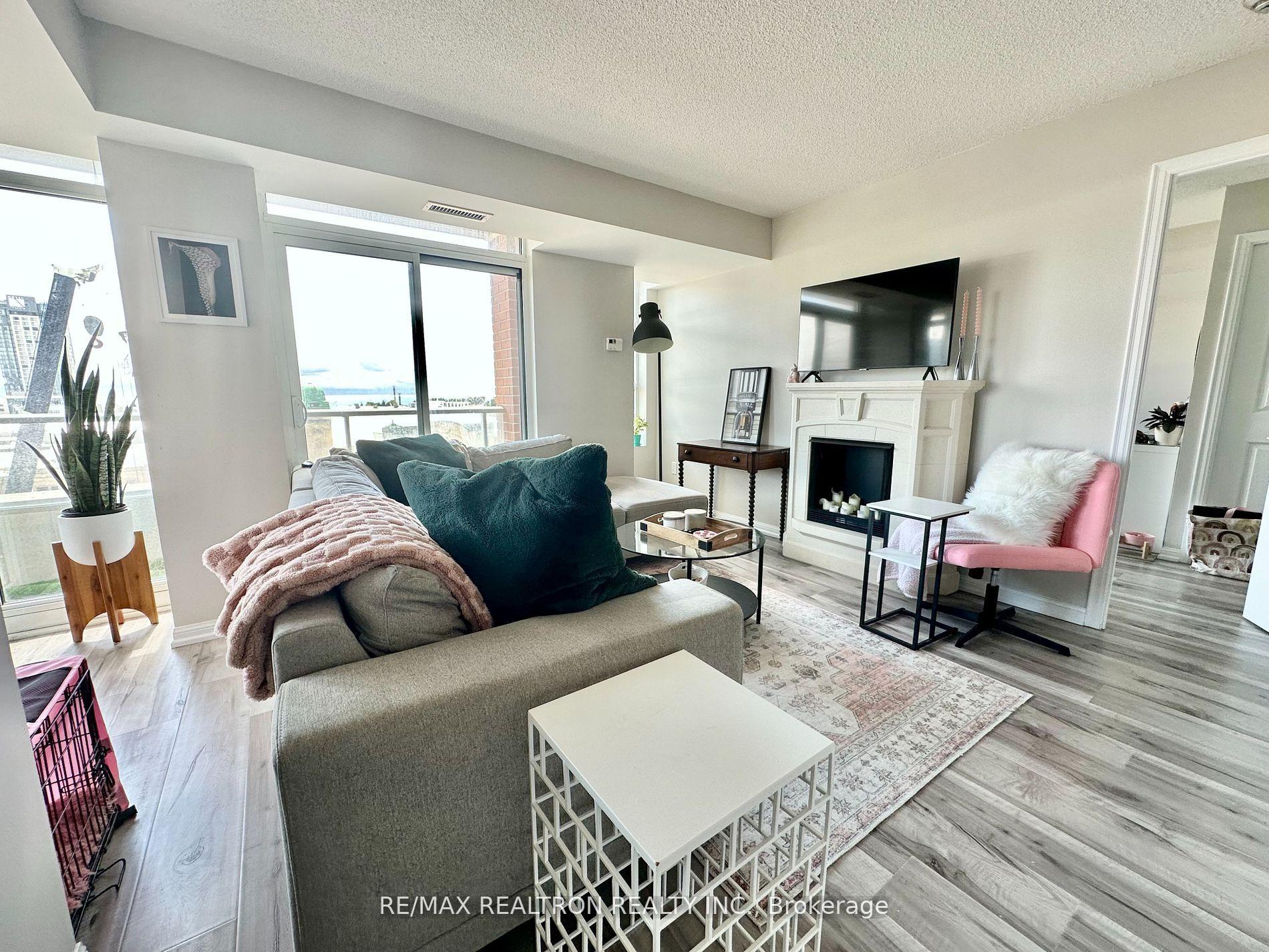 Photo 5 of Unit 1006, 85 East Liberty Street, Toronto, Niagara — HOMEH
