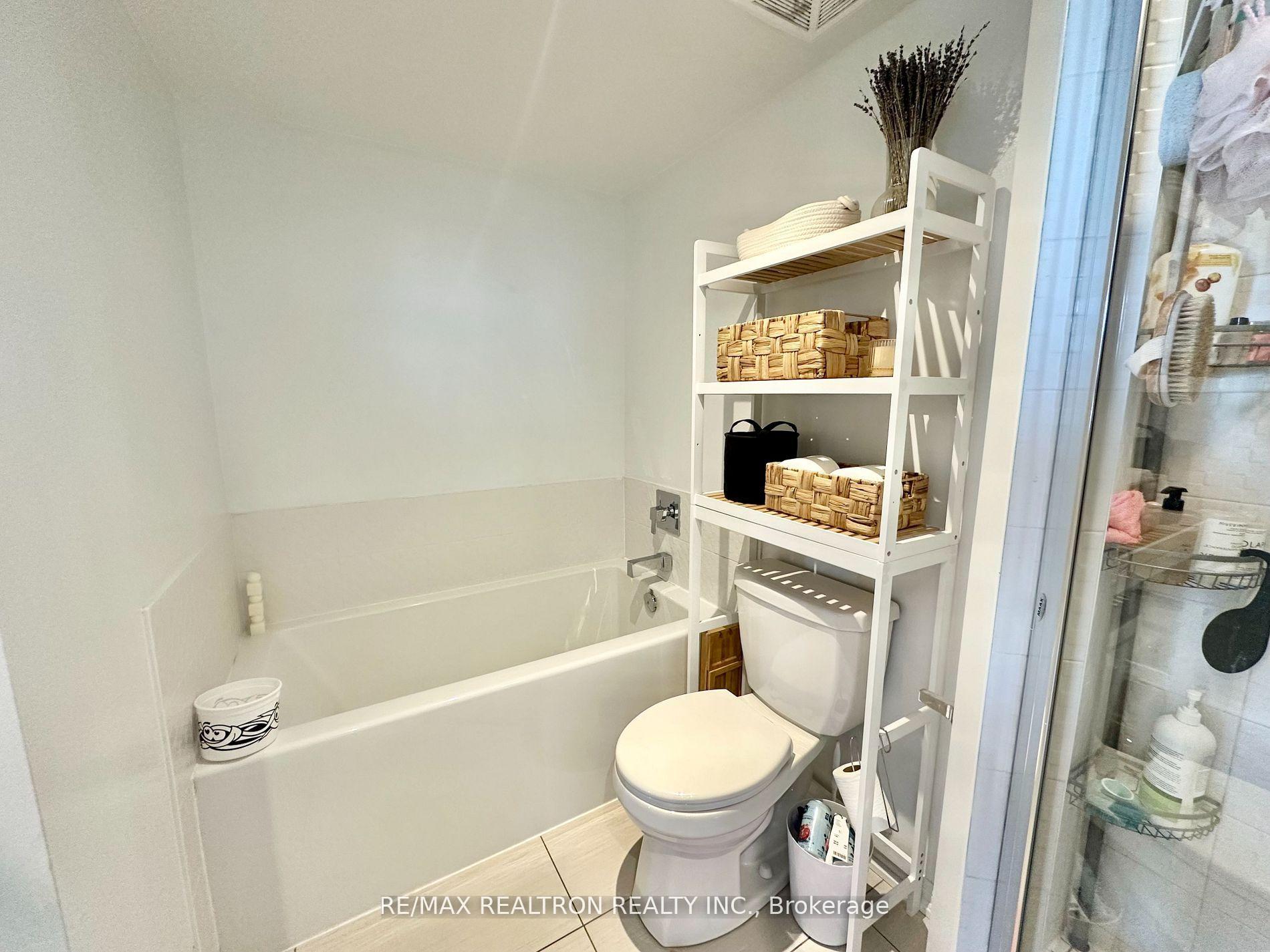 Photo 13 of Unit 1006, 85 East Liberty Street, Toronto, Niagara — HOMEH