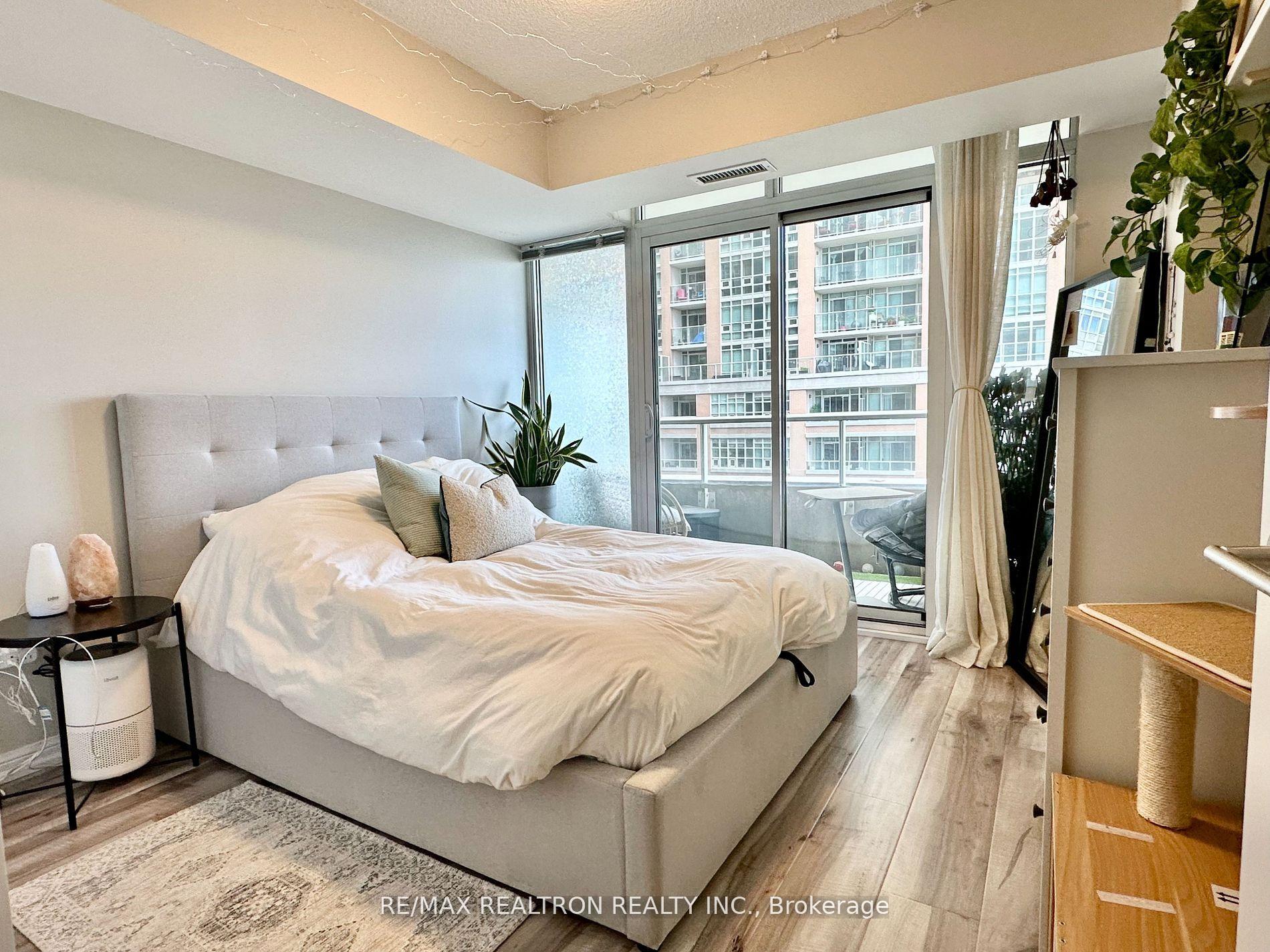 Photo 14 of Unit 1006, 85 East Liberty Street, Toronto, Niagara — HOMEH