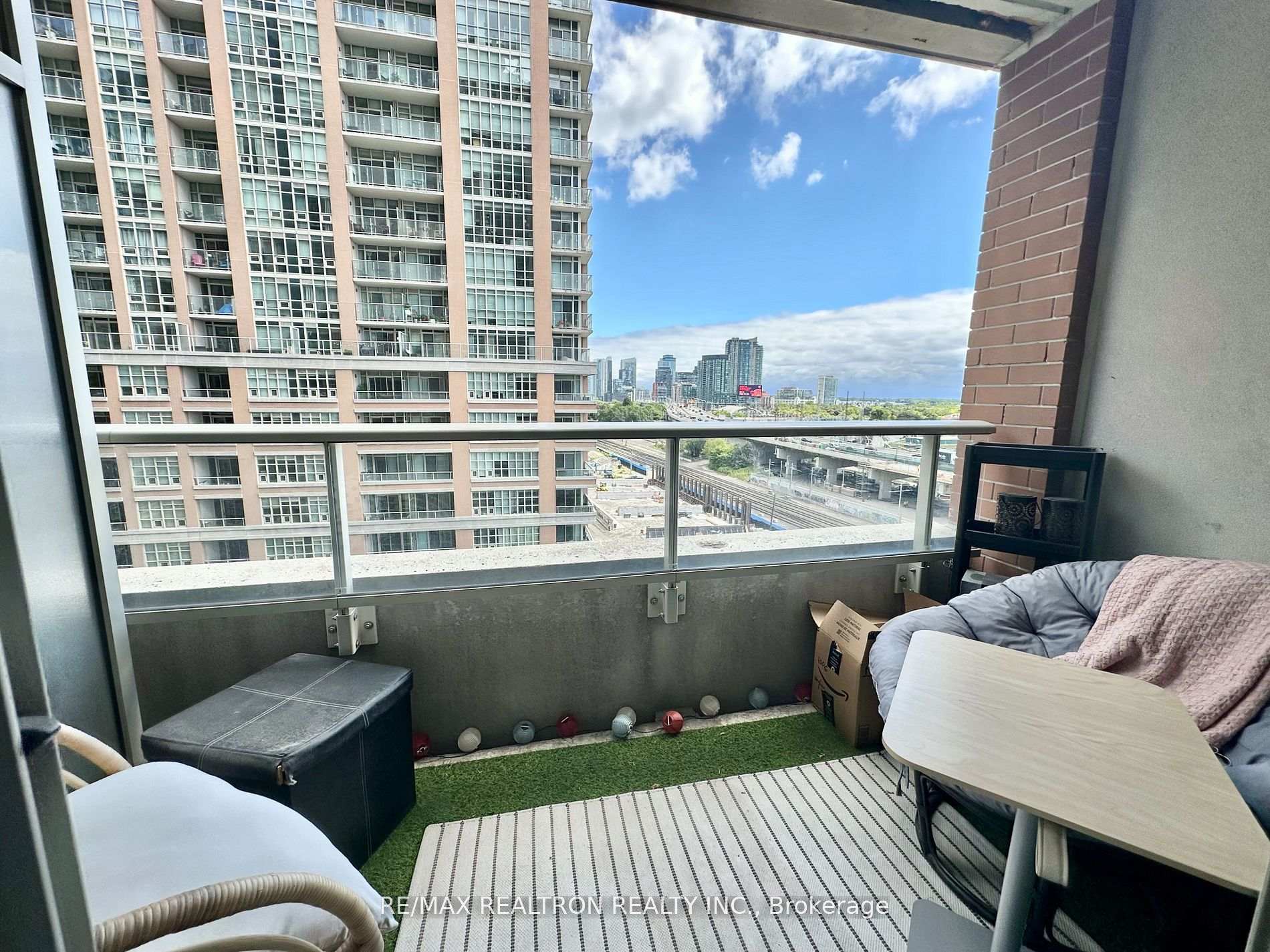 Photo 16 of Unit 1006, 85 East Liberty Street, Toronto, Niagara — HOMEH