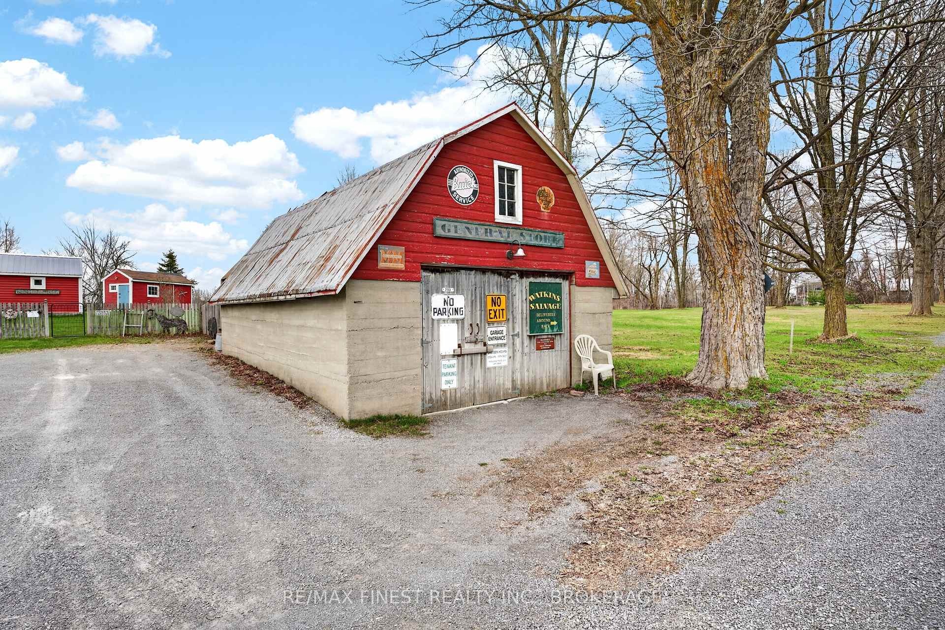 Photo 5 of 2173 Switzerville Road, Loyalist, Lennox and Addington - South — HOMEH
