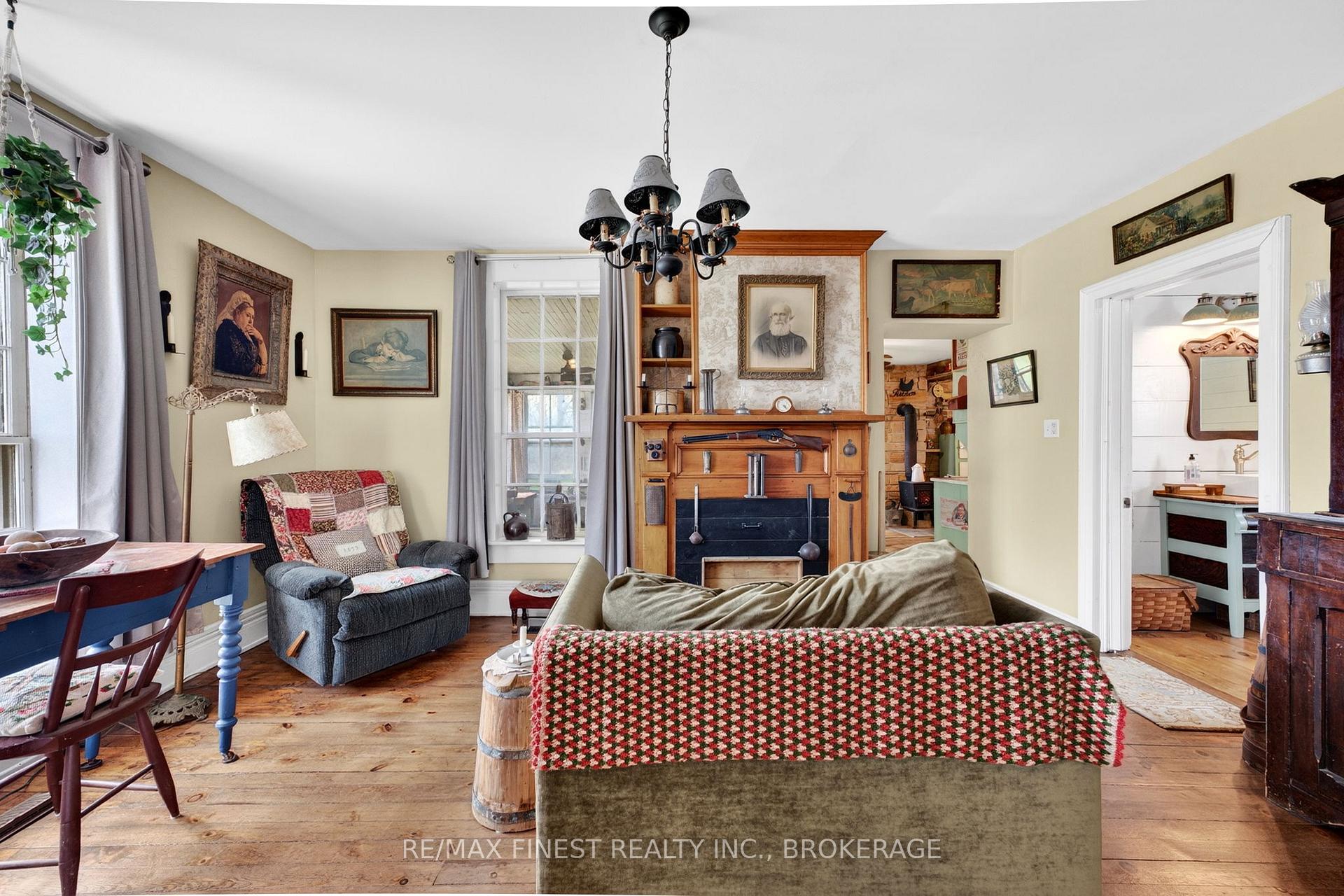 Photo 10 of 2173 Switzerville Road, Loyalist, Lennox and Addington - South — HOMEH