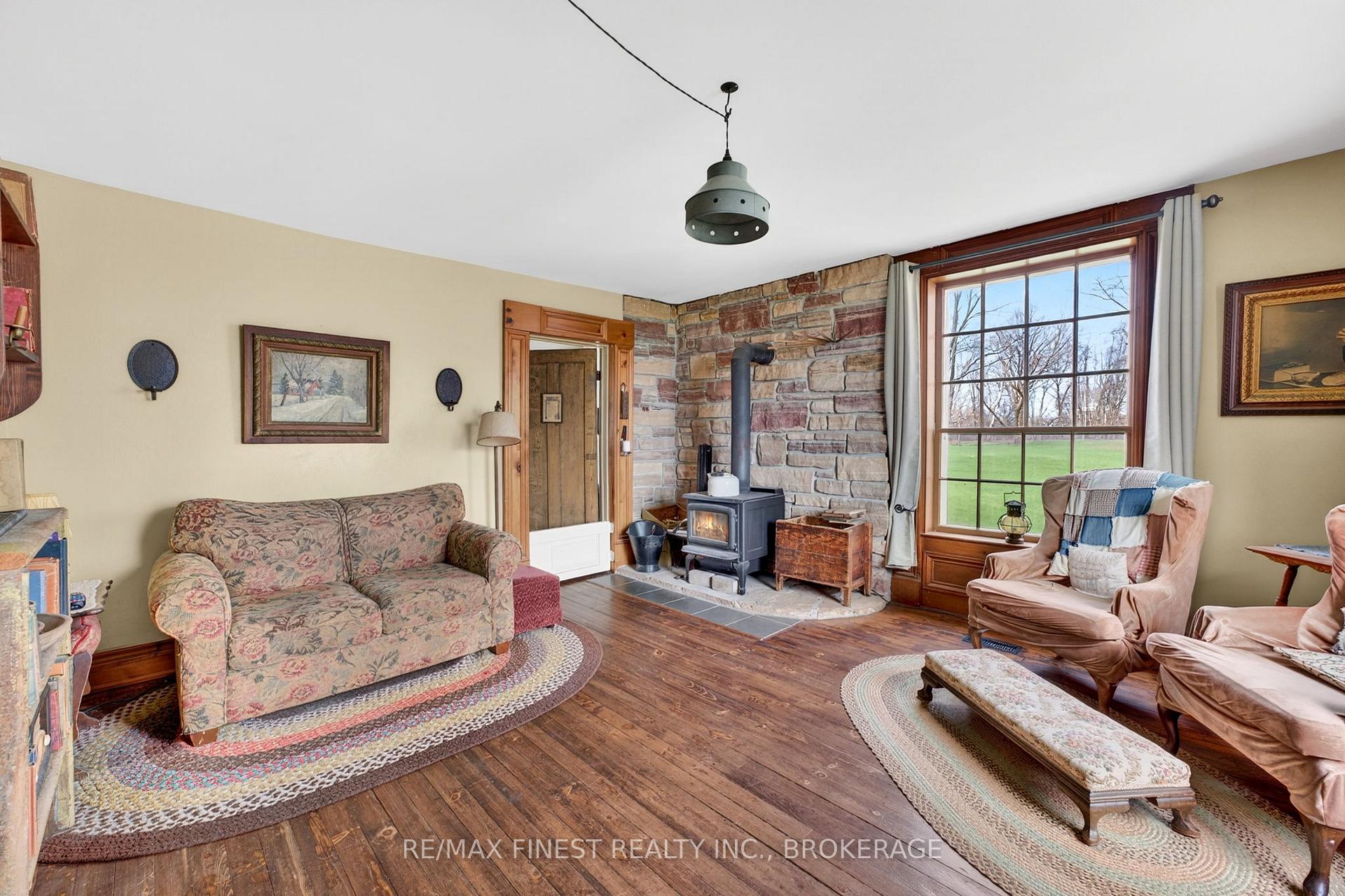 Photo 11 of 2173 Switzerville Road, Loyalist, Lennox and Addington - South — HOMEH