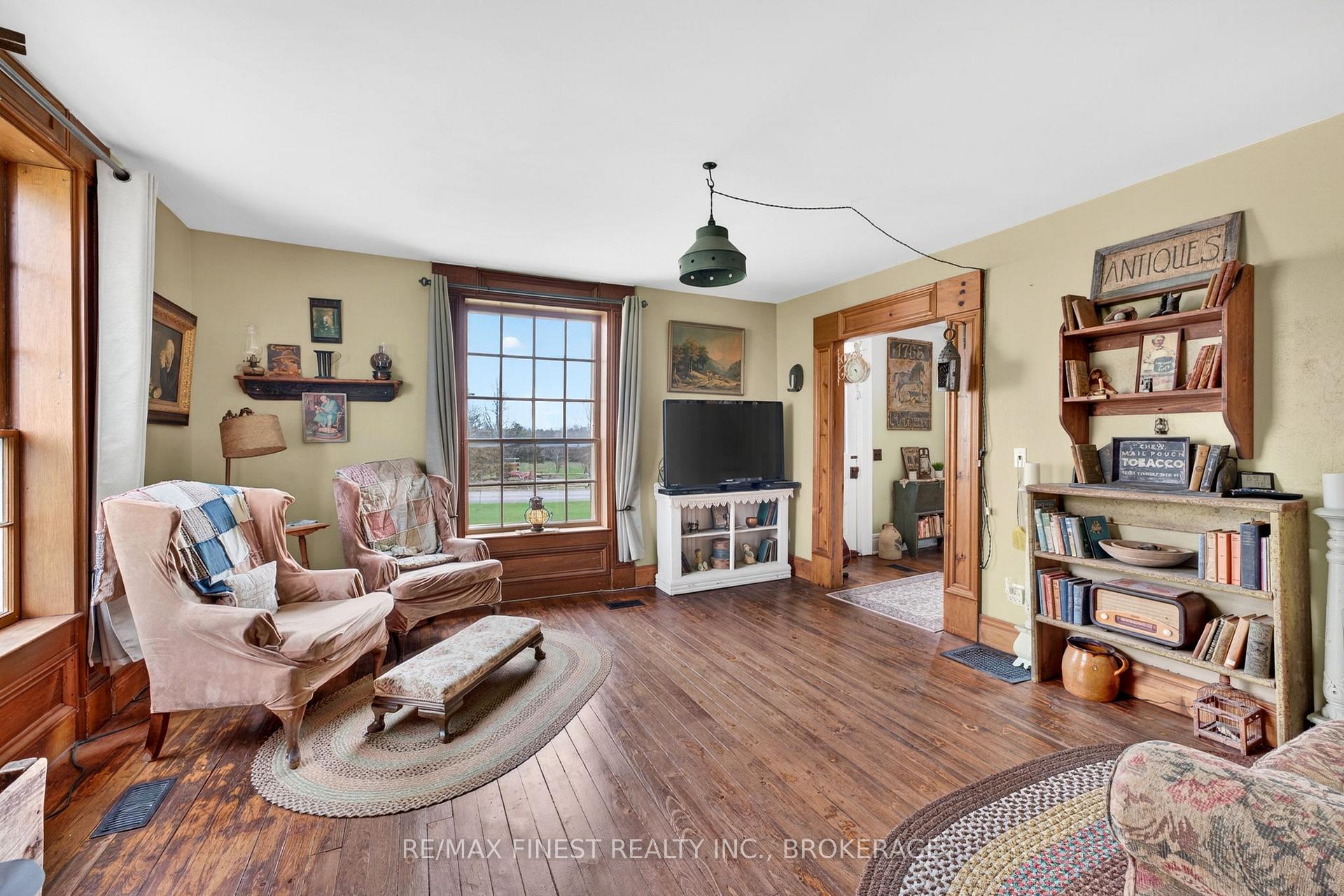Photo 12 of 2173 Switzerville Road, Loyalist, Lennox and Addington - South — HOMEH