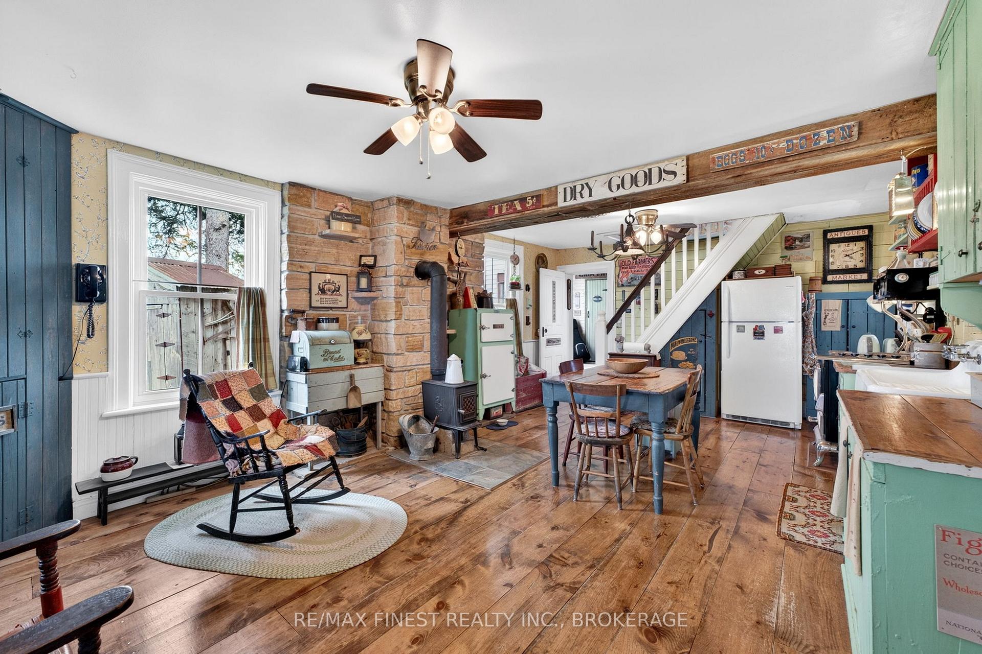 Photo 14 of 2173 Switzerville Road, Loyalist, Lennox and Addington - South — HOMEH